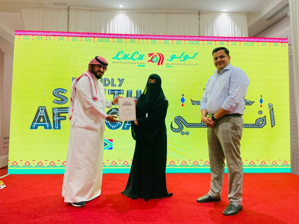 Receiving Appreciation Certificate for Organizing the special Art Event "Proudly South African"