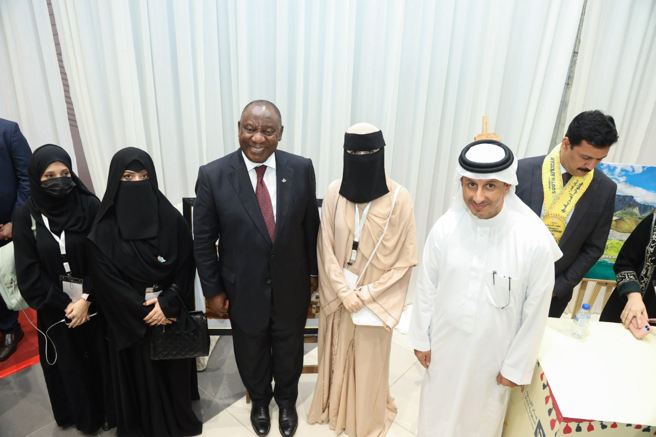 His Excellency Ahmed Aqeel AlKhateeb, Minister of Tourism, at the right