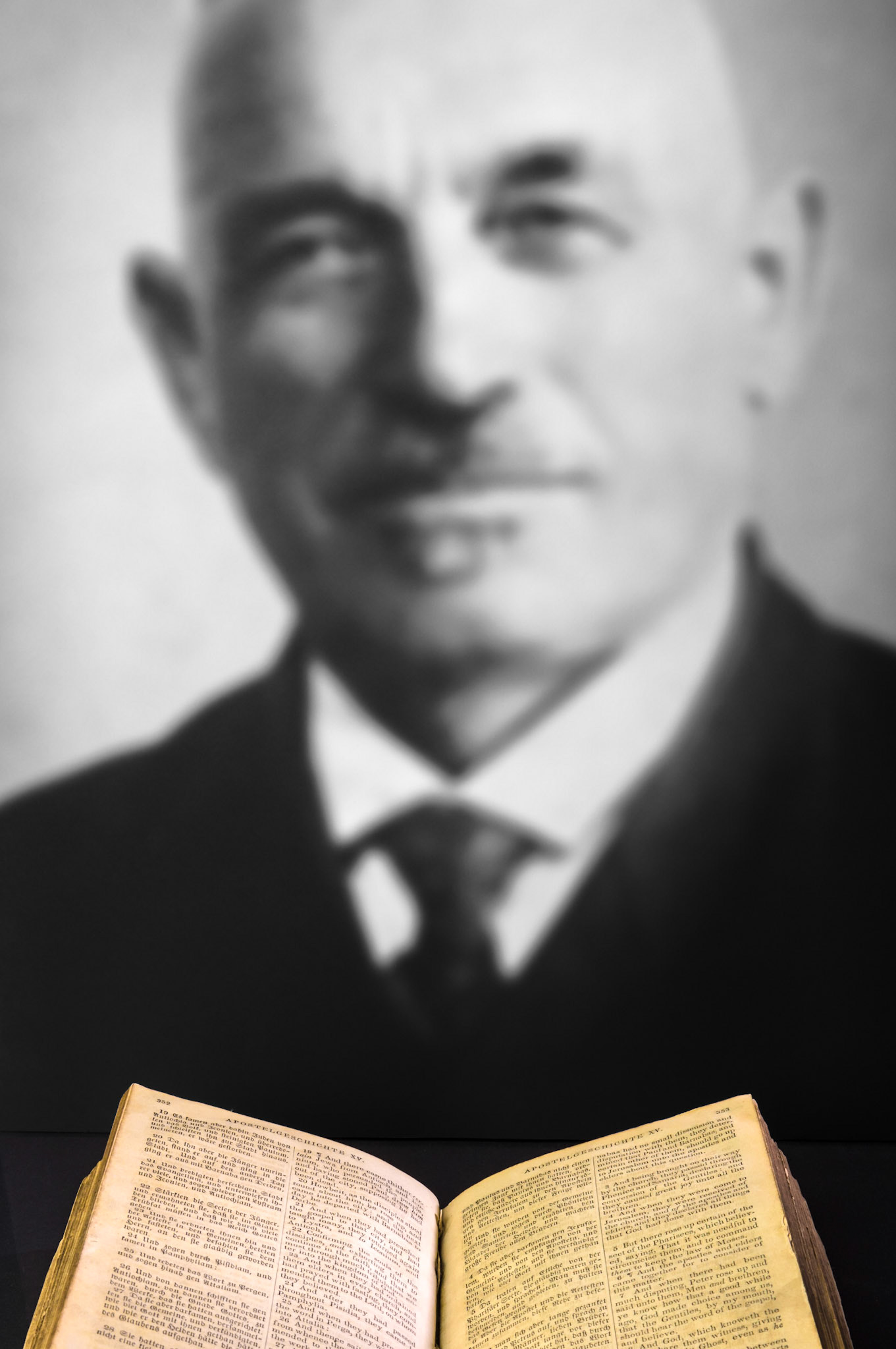 N.N.
