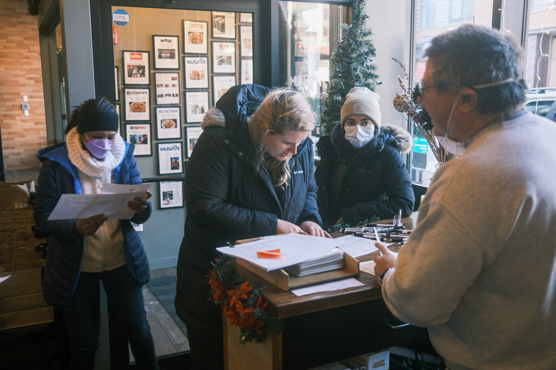 Elliot from Feed the Fridge explaining delivery routes