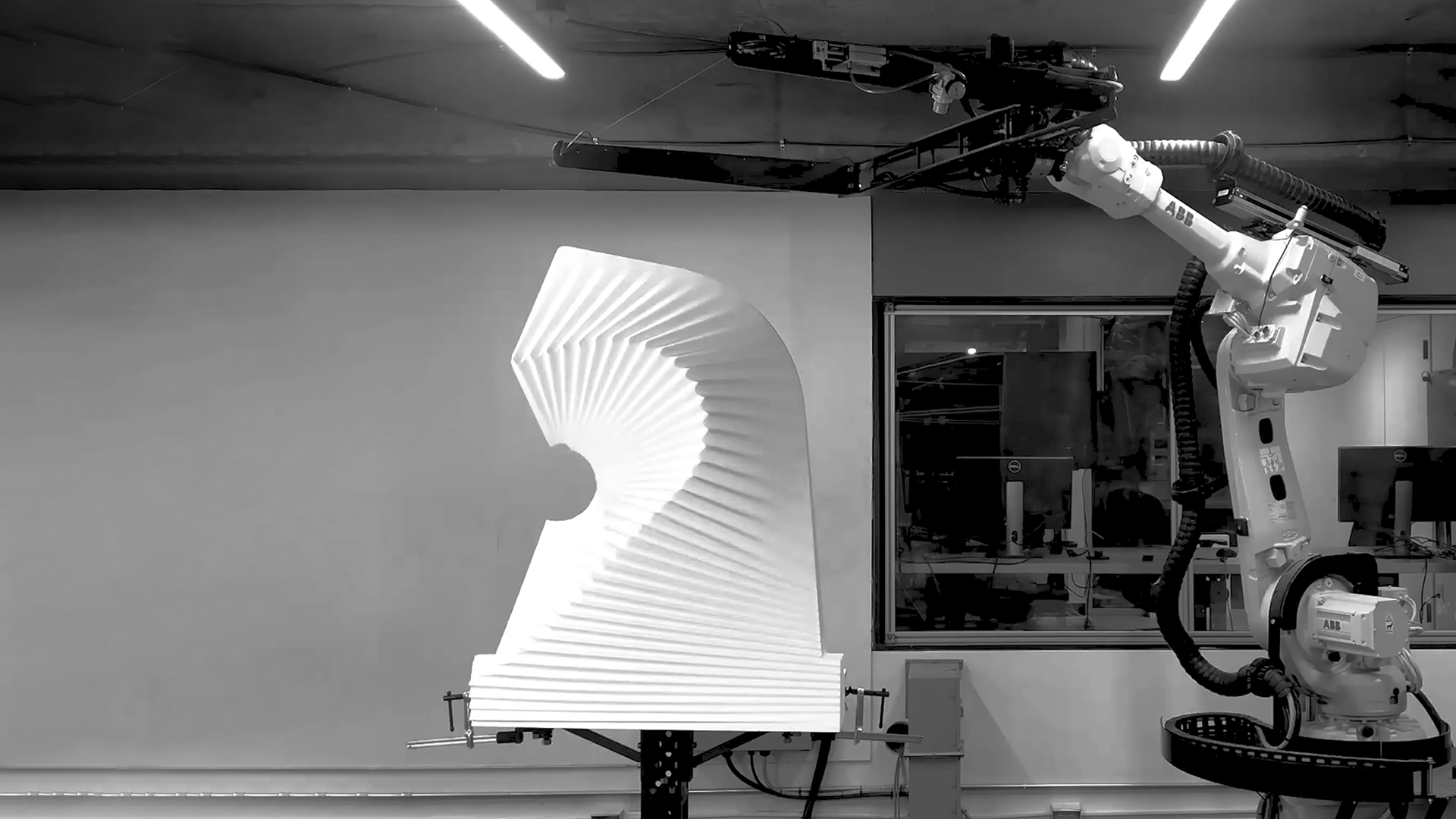 Robotically Control Hot-Wire Cutting