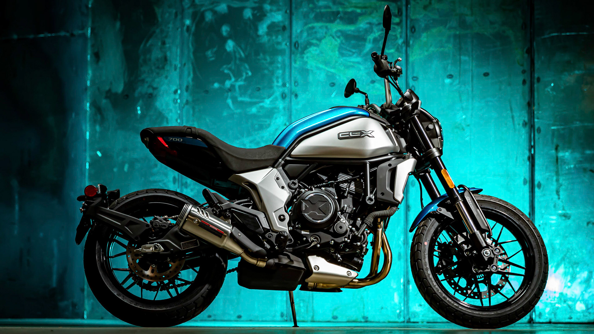 2023 CF Moto CLX 700