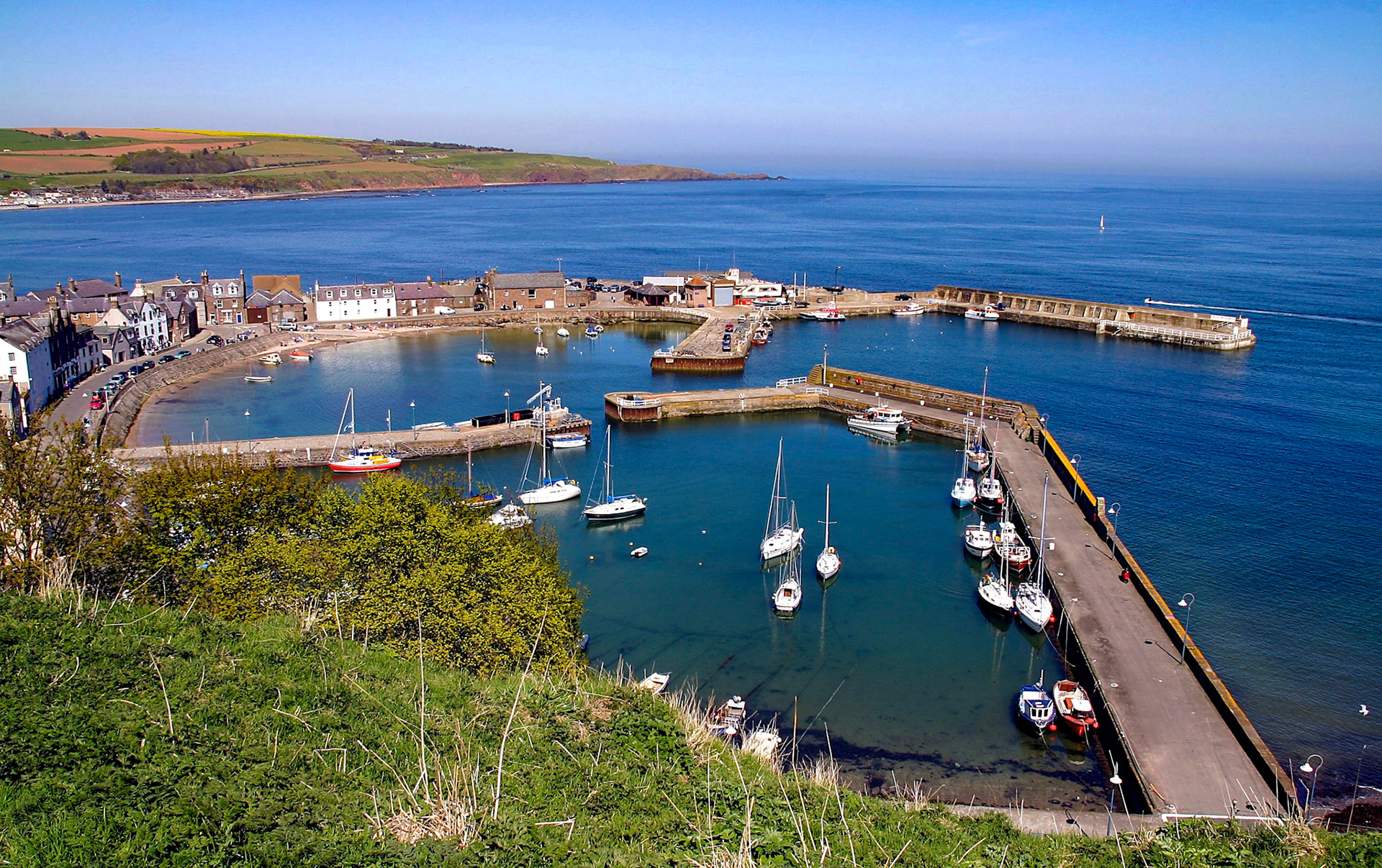 StonehavenPlease see my other Photographs at: http://www.jamespdeans.co.uk/