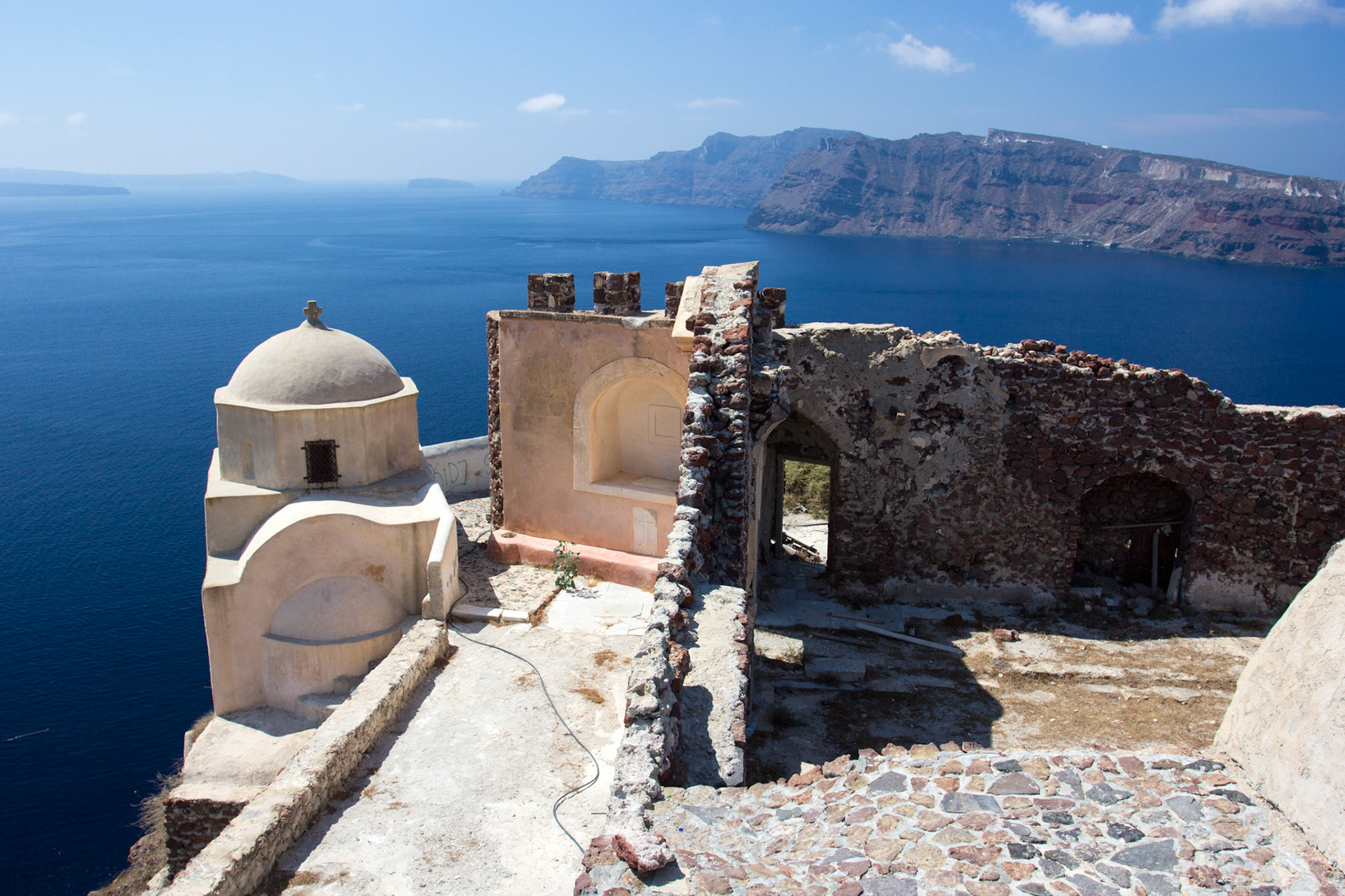 SantoriniPlease see my other Photographs at: www.jamespdeans.co.uk