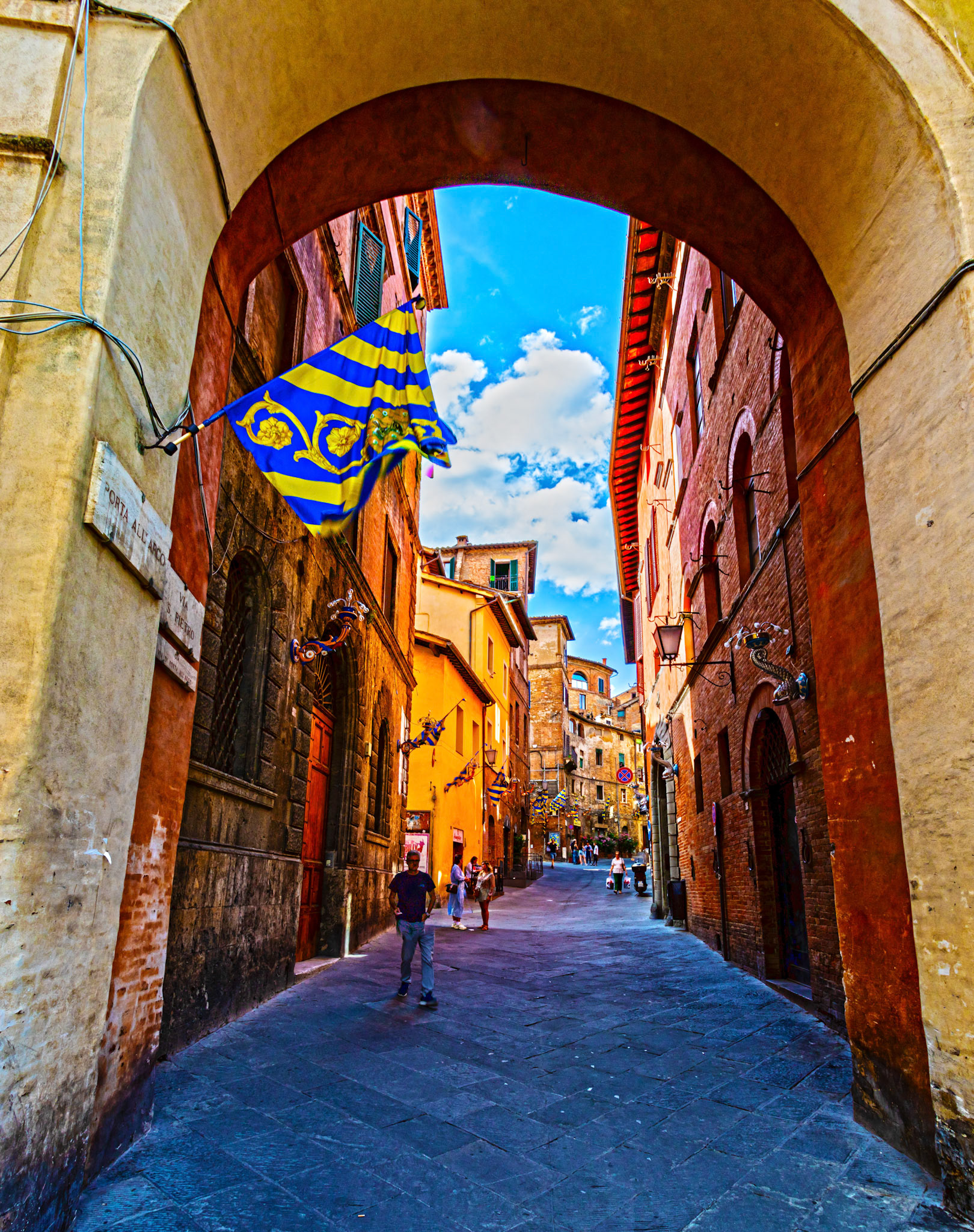 Porta All Arco, Siena