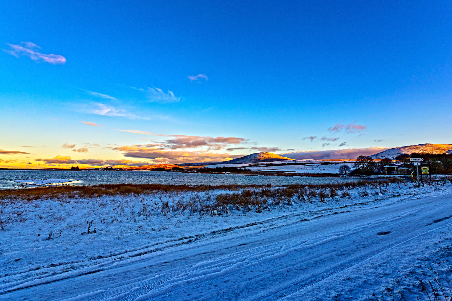 Harperrig 28 November 2021Please see my other photos at JamesPDeans.co.uk