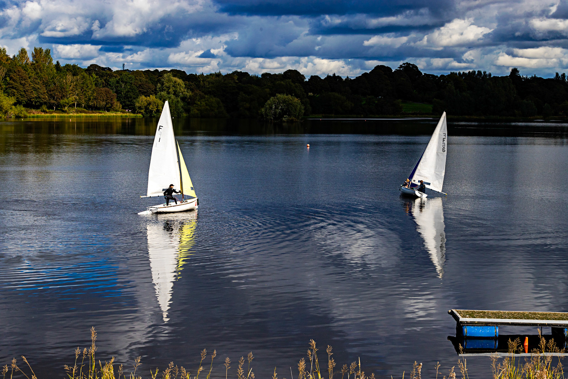 Sailing on Linlithgow Loch, with Reflections - 24 September 2022