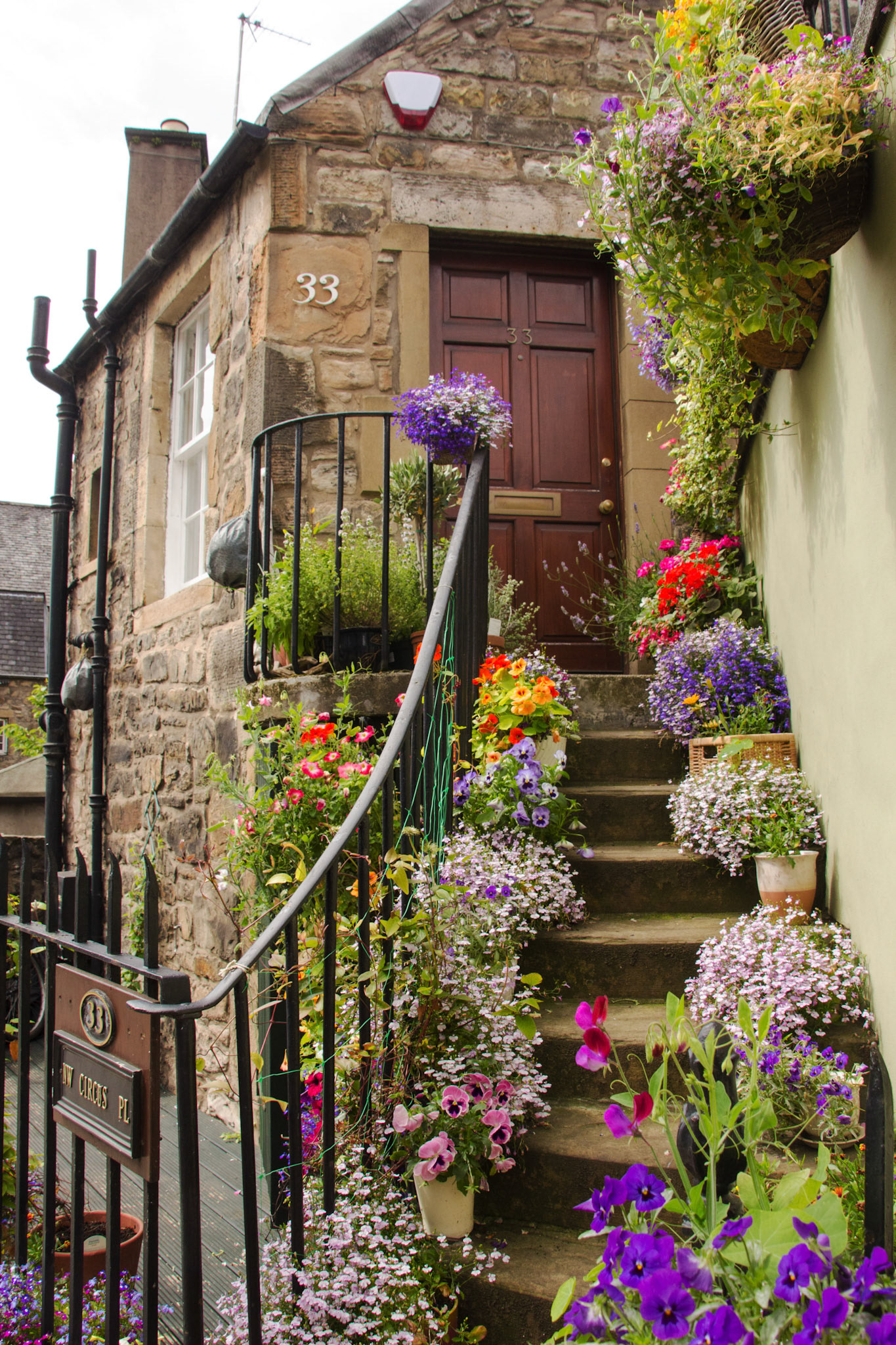 EdinburghPlease see my other Photographs at: http://www.jamespdeans.co.uk/