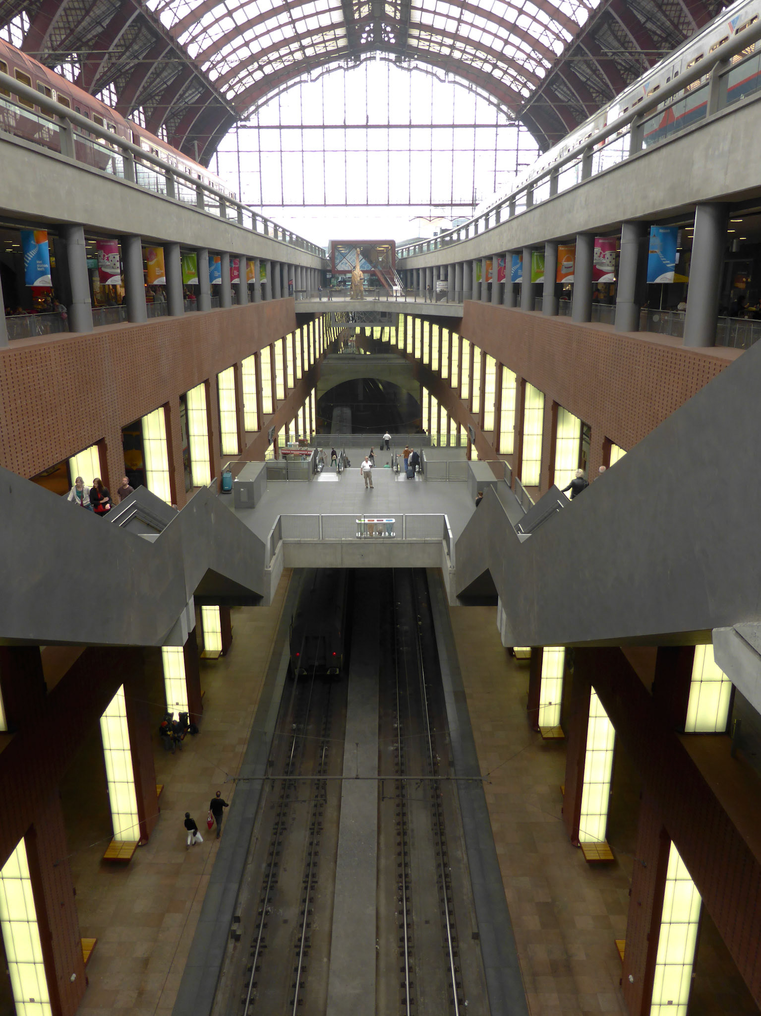 AntwerpPlease see my other Photographs at: http://www.jamespdeans.co.uk/