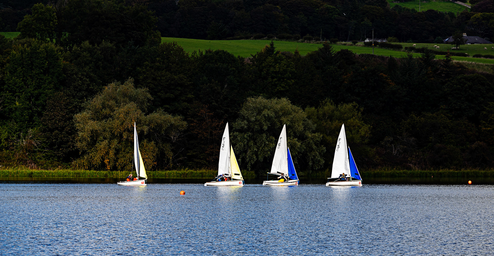 Sailing on Linlithgow Loch, with Reflections - 24 September 2022