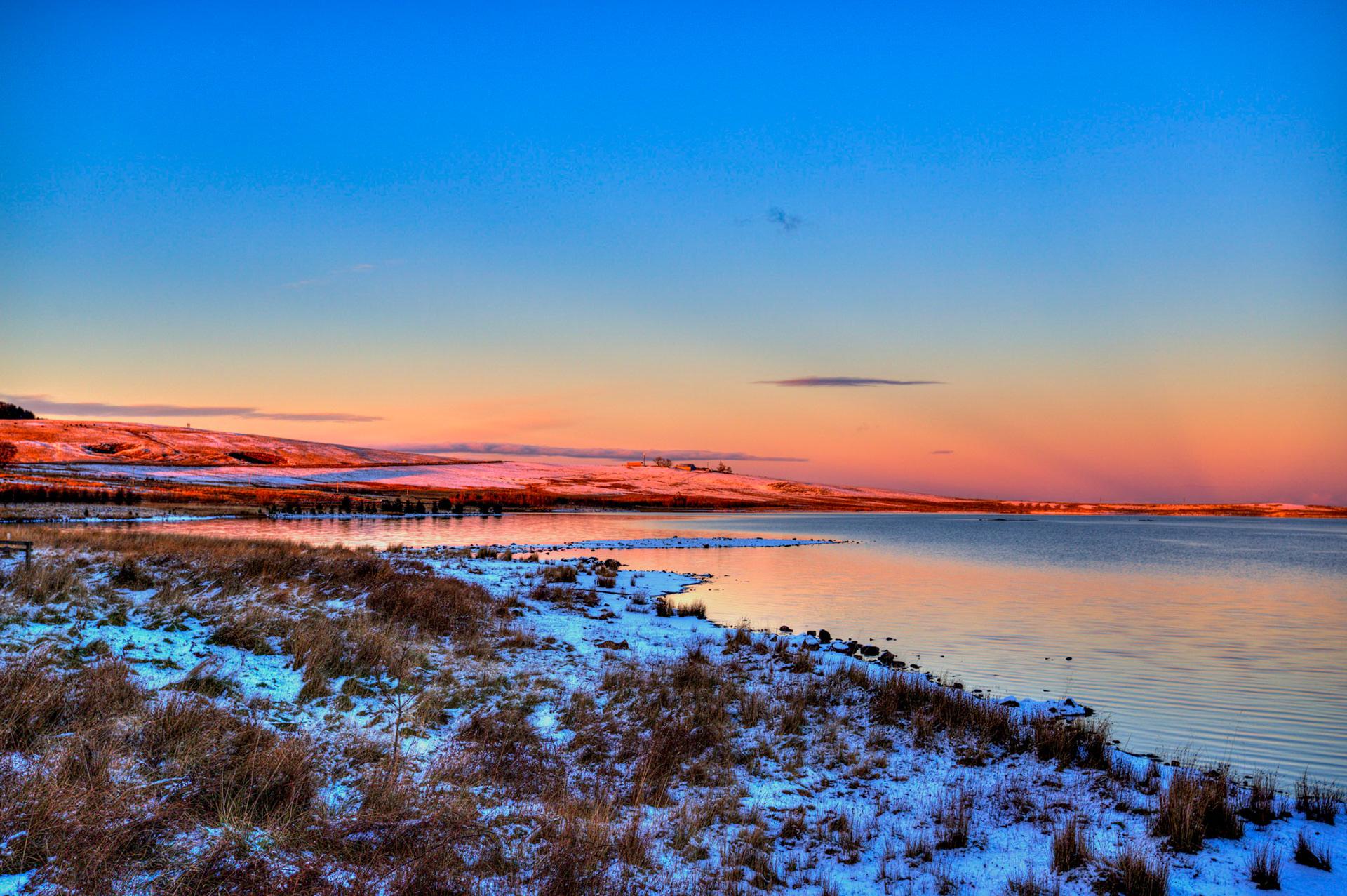 Harperrig 28 November 2021Please see my other photos at JamesPDeans.co.uk