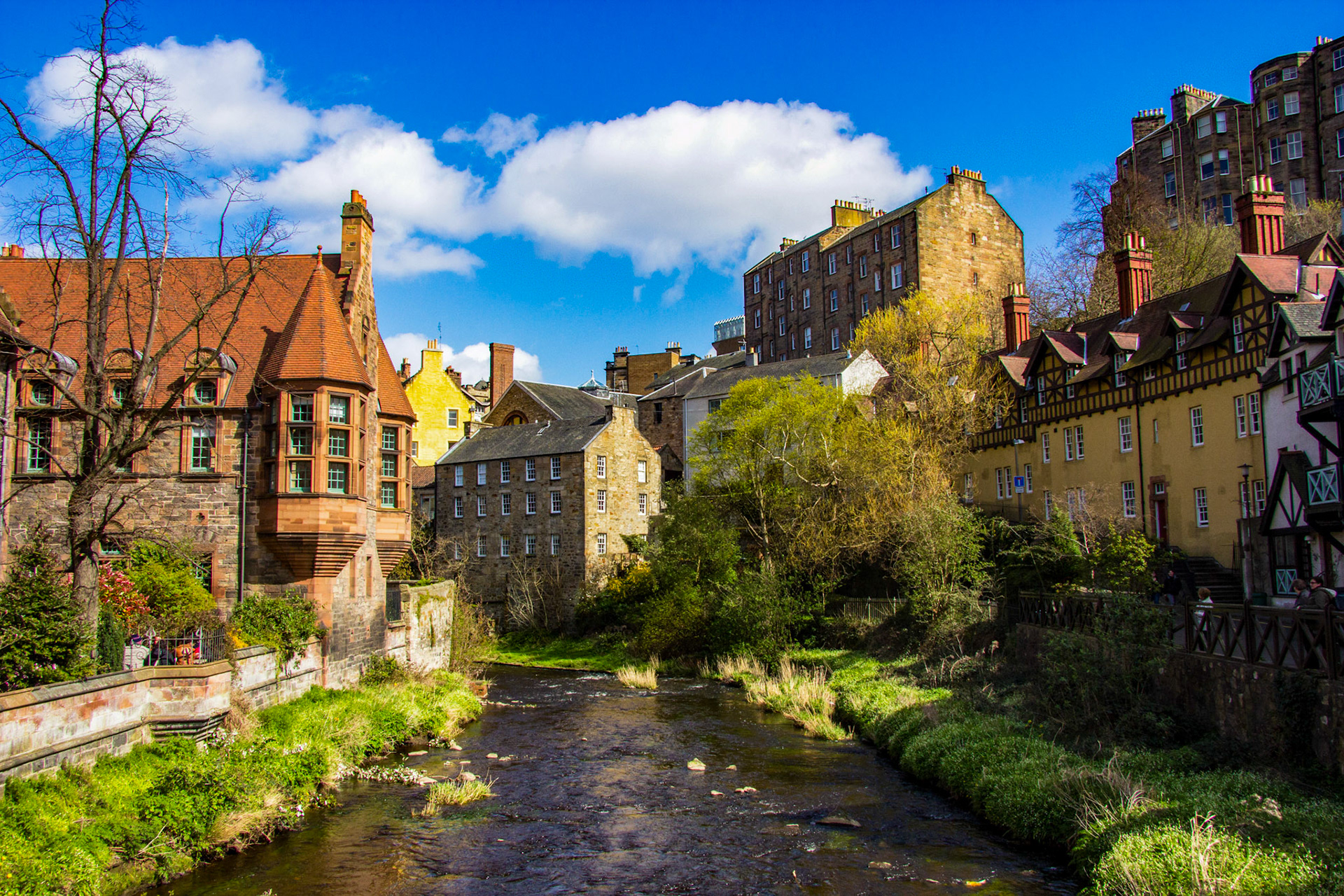 EdinburghPlease see my other Photographs at: http://www.jamespdeans.co.uk/