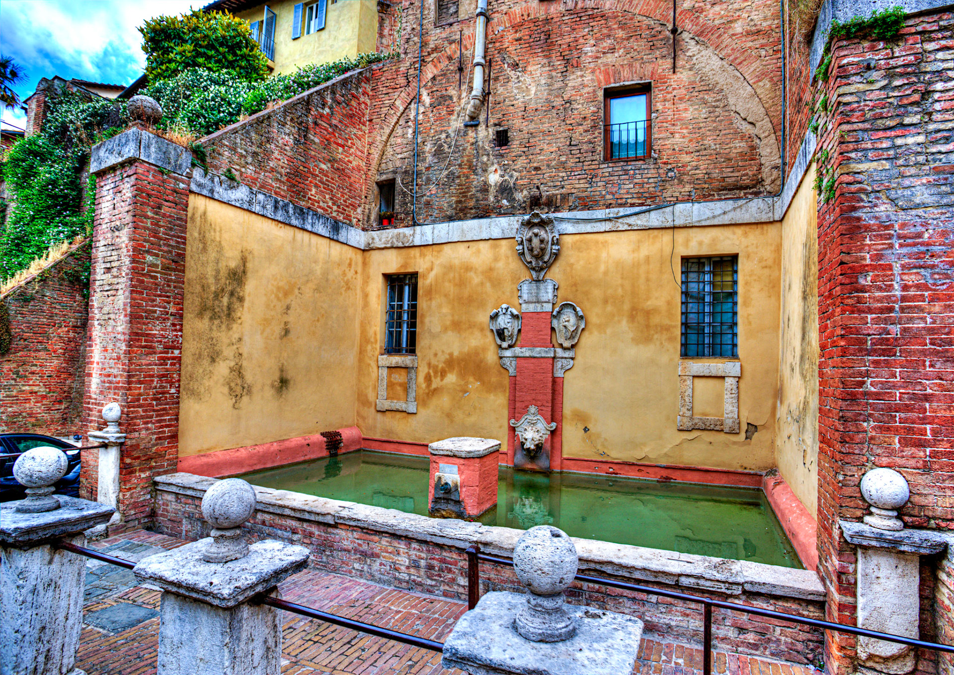 Fonte a S. Maurizio Siena 23 June 2024