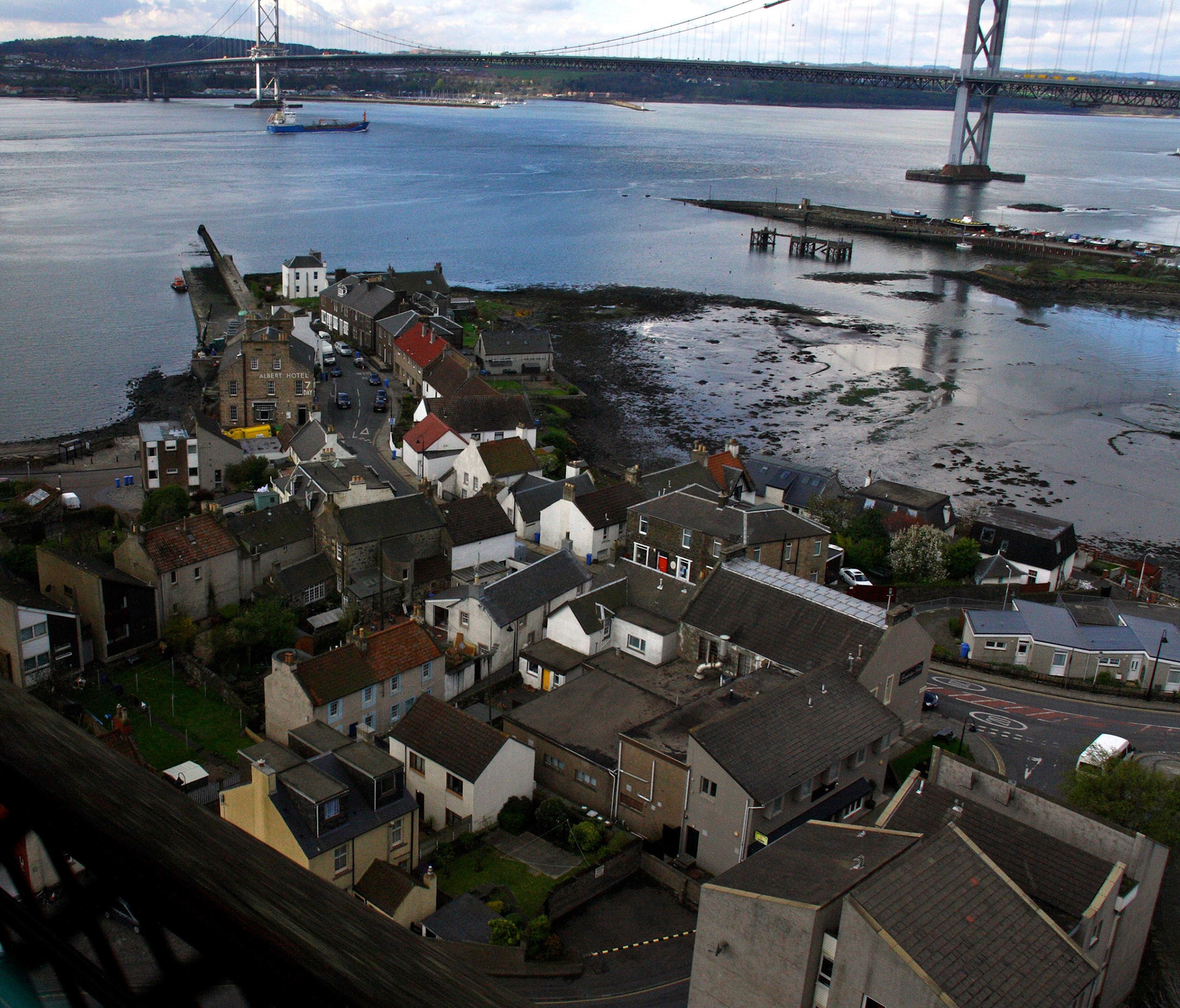 North Queensferry Please see my other Photographs at: http://www.jamespdeans.co.uk/