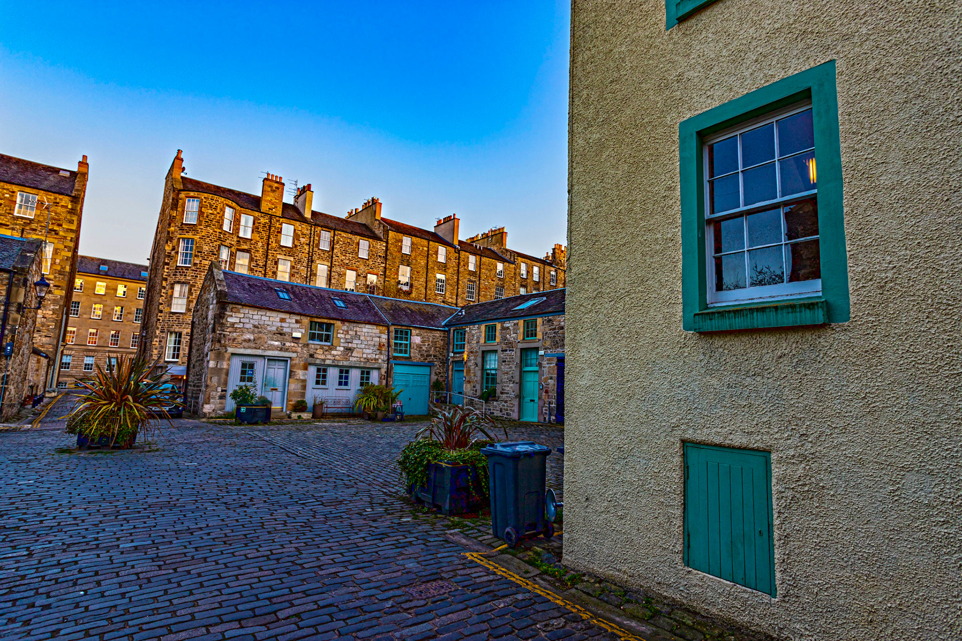 Edinburgh 27 Nov 2021 Please see my other photos at JamesPDeans.co.uk