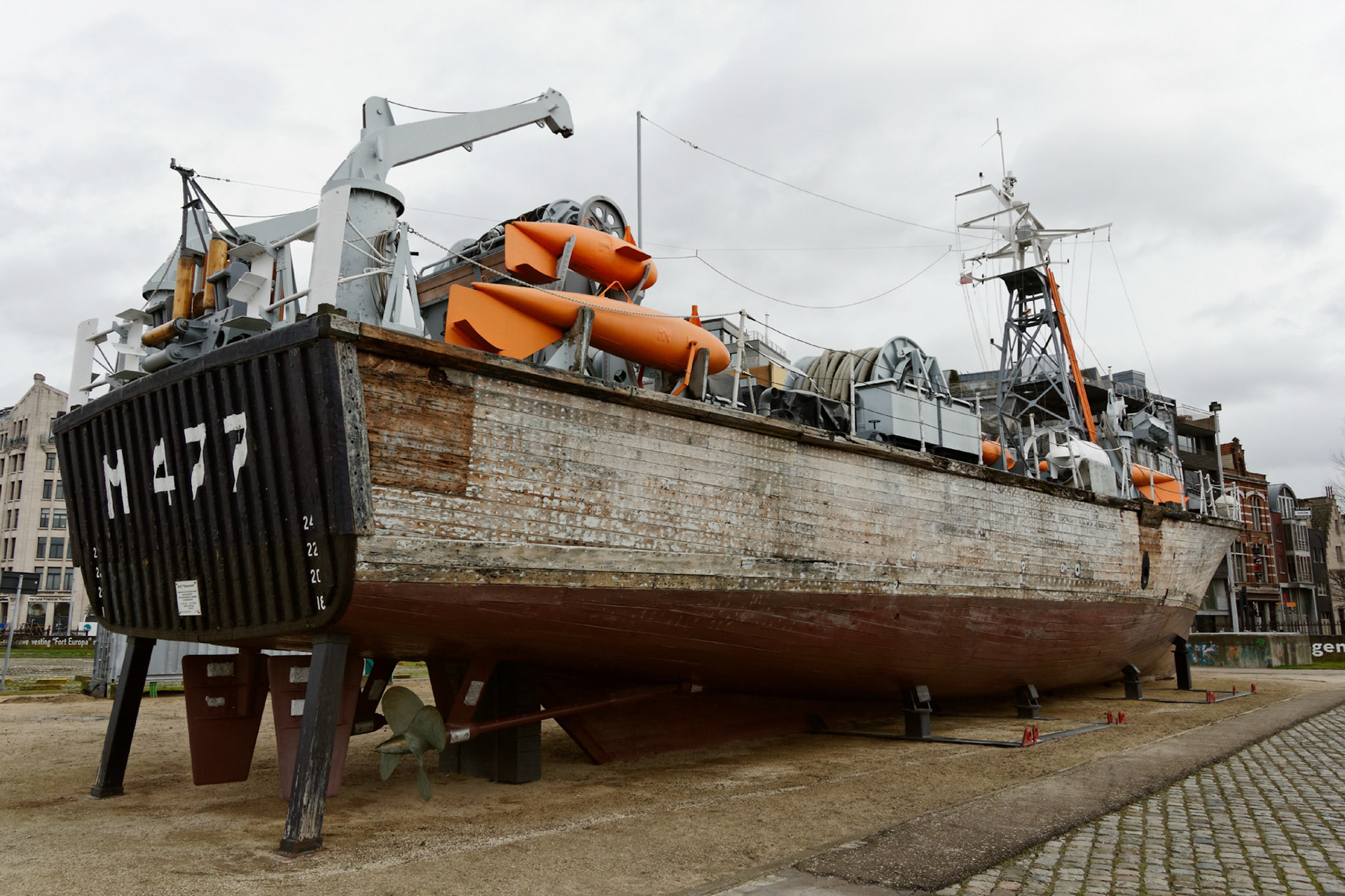M477 OudenaardeShallow water mine sweeper used by the Belgian Navy between 1959 and 1989. The ship is maintained i.s.m. Former officers of the Belgian Navy. Length 34.5 m. Breadth 6.7 m. 160 Tonnes empty. 190 Tonnes Gross.Please see my other Photographs at: www.jamespdeans.co.uk