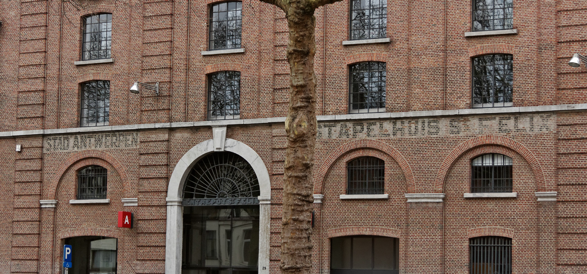 AntwerpPlease see my other Photographs at: http://www.jamespdeans.co.uk/