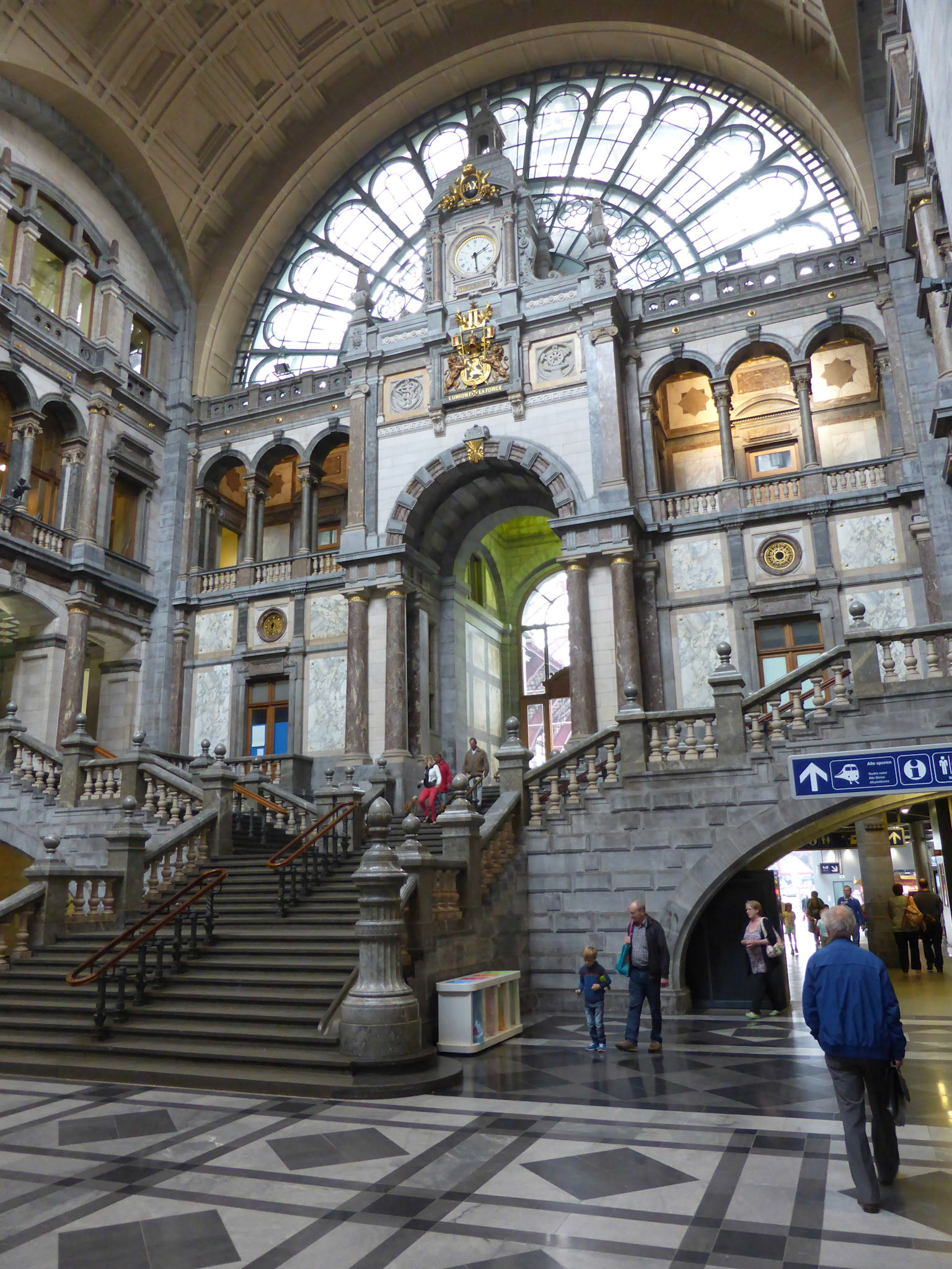 AntwerpPlease see my other Photographs at: http://www.jamespdeans.co.uk/