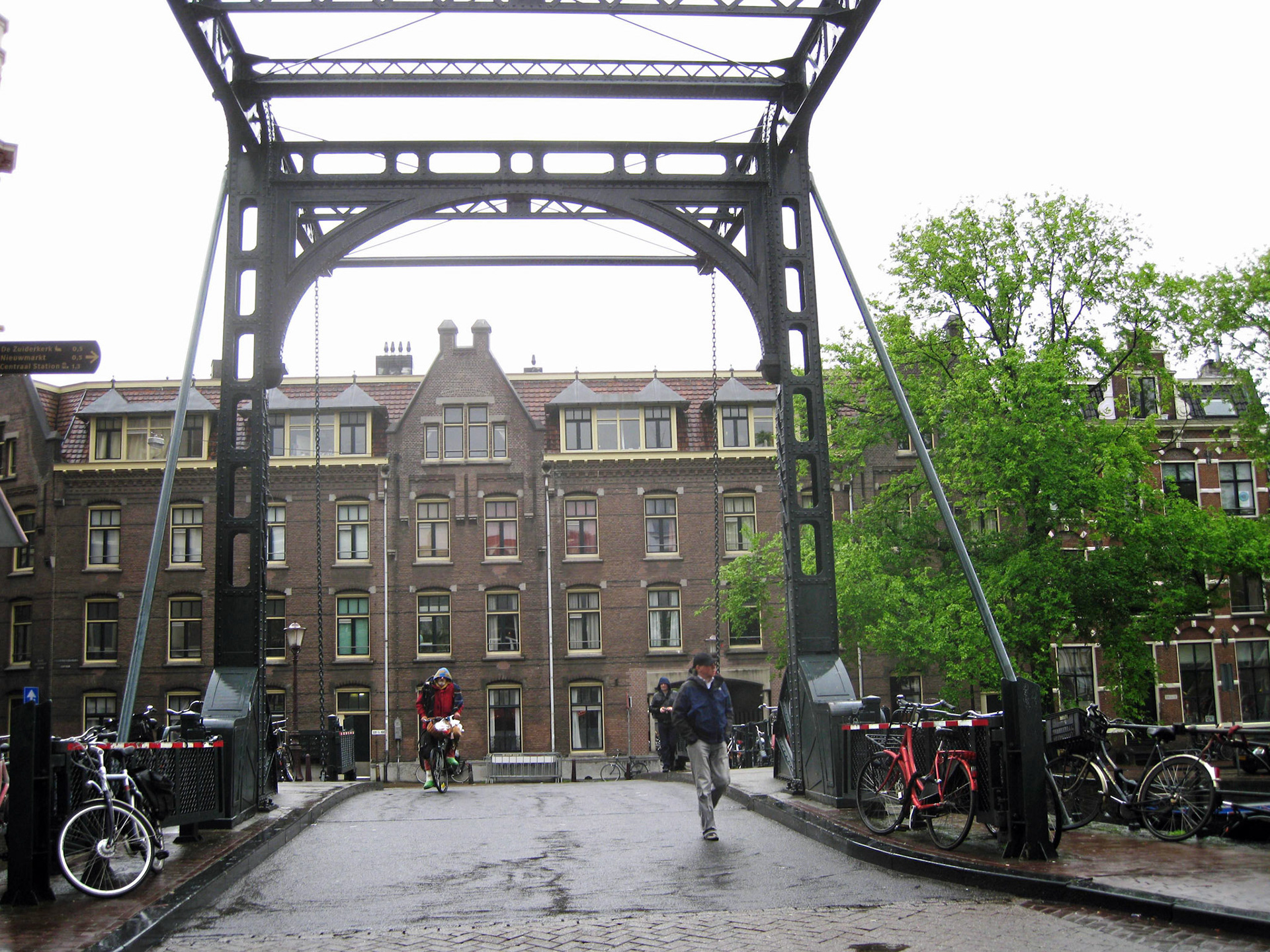 AmsterdamPlease see my other Photographs at: http://www.jamespdeans.co.uk/