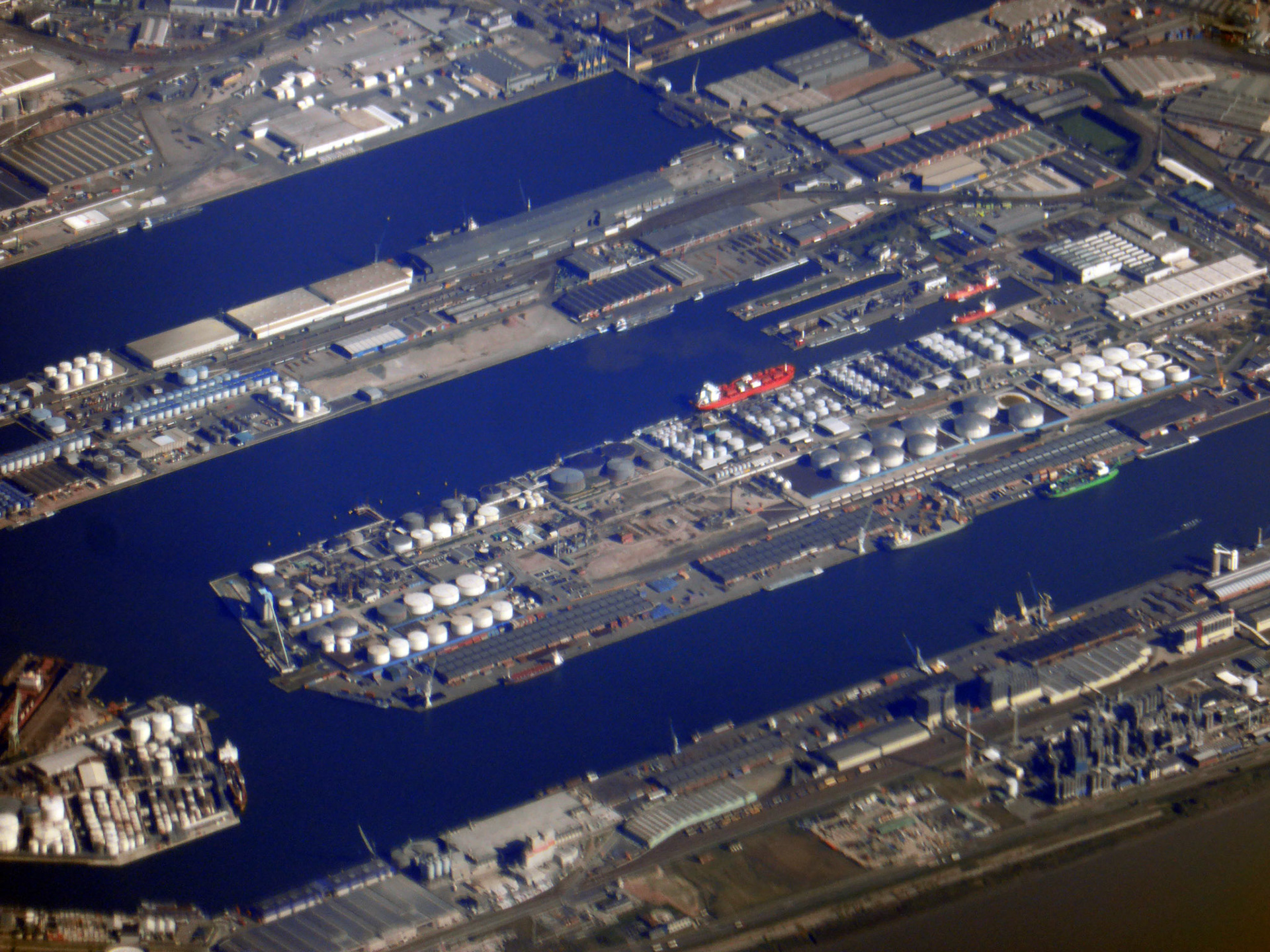 AntwerpPlease see my other Photographs at: http://www.jamespdeans.co.uk/