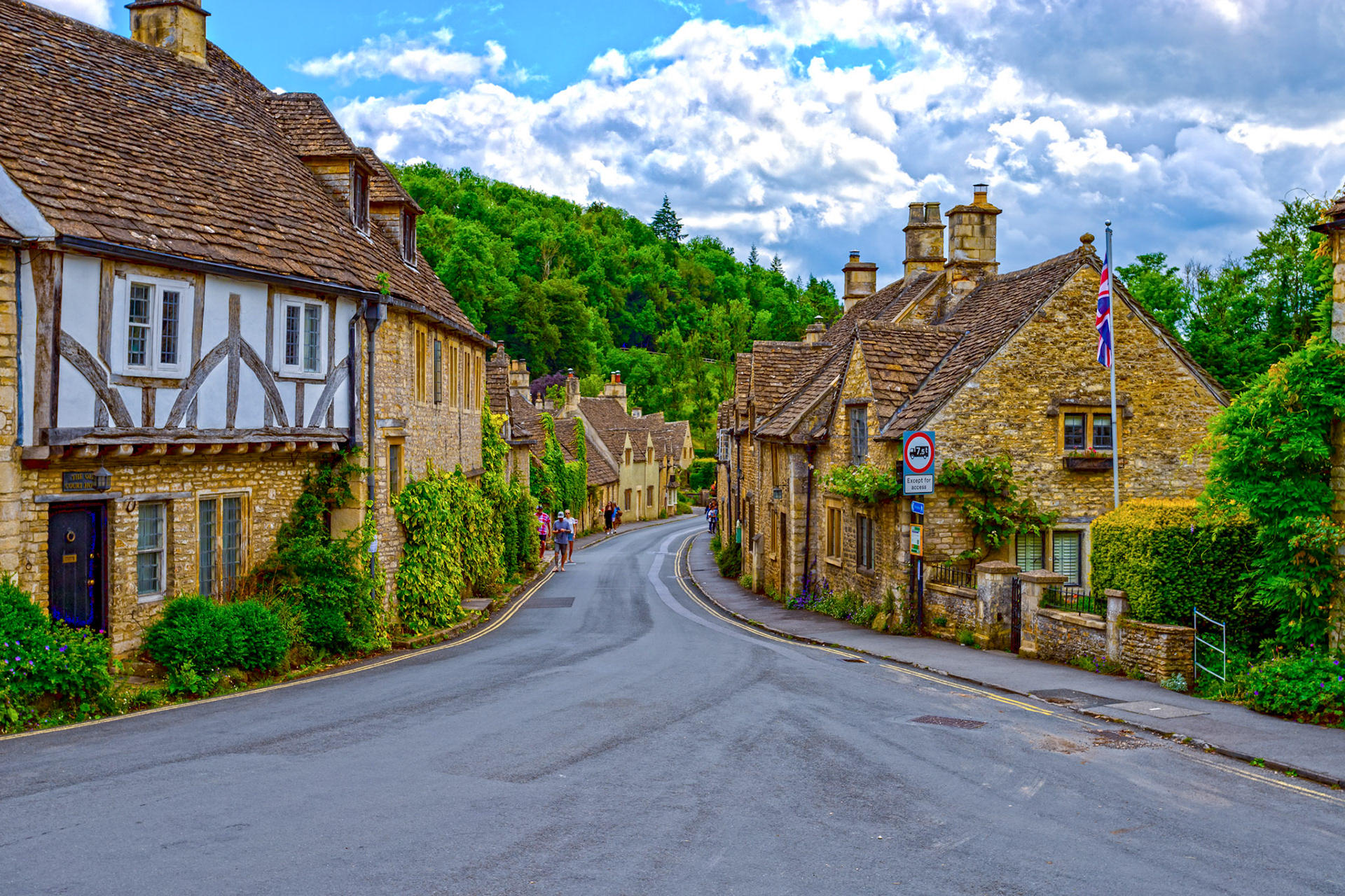 Castle Combe 20 June 2023