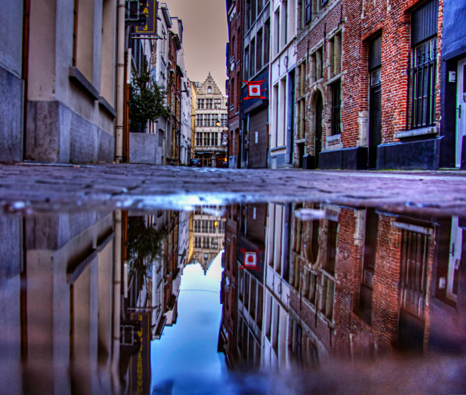 AntwerpPlease see my other Photographs at: http://www.jamespdeans.co.uk/