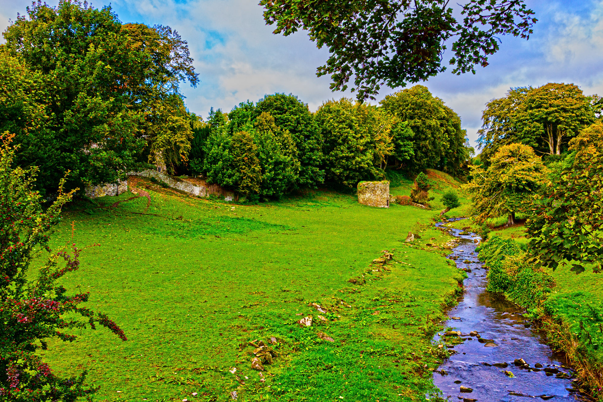 Old Doocot and Chruch, Murroes, Angus 27 Sept 2022