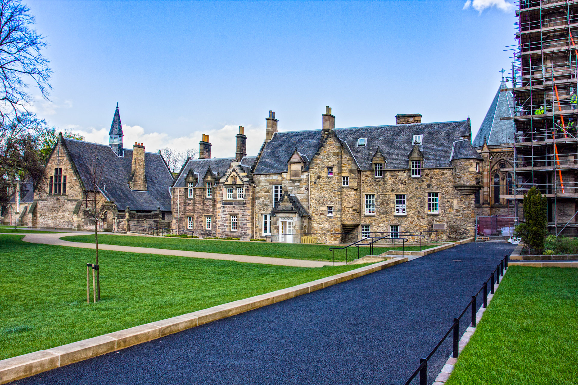 EdinburghPlease see my other Photographs at: http://www.jamespdeans.co.uk/