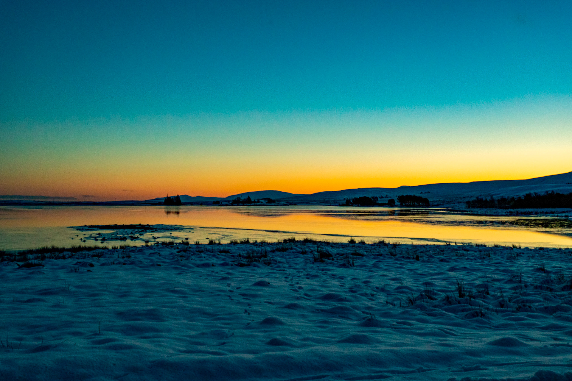 Harperrig Reservoir 24 January 2021 Please see my other photos at JamesPDeans.co.uk