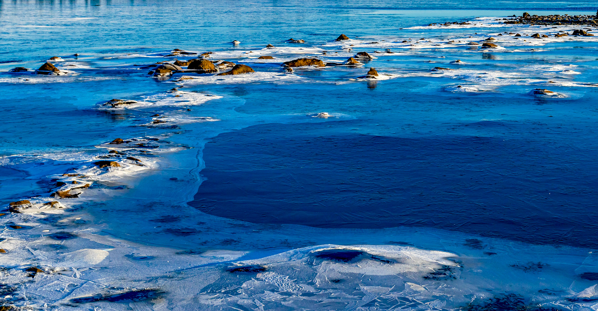 Harperrig Reservoir 24 January 2021 Please see my other photos at JamesPDeans.co.uk
