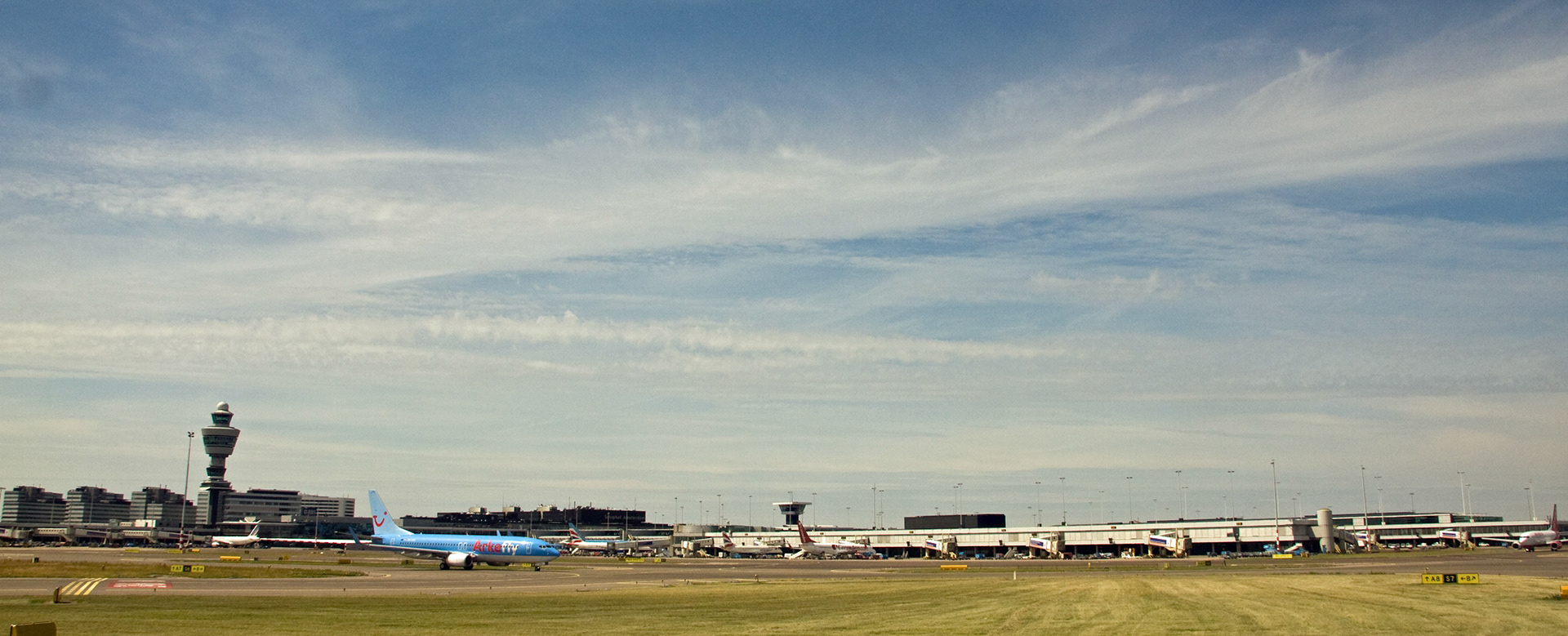 SchipholPlease see my other Photographs at: http://www.jamespdeans.co.uk/