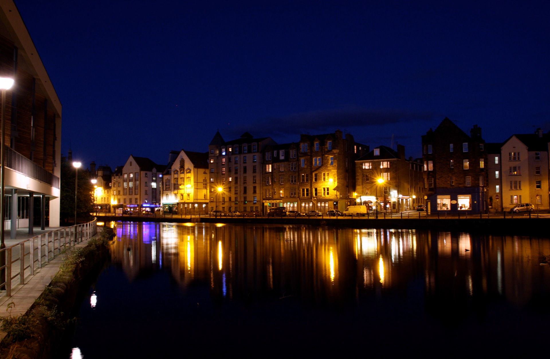 EdinburghPlease see my other Photographs at: http://www.jamespdeans.co.uk/