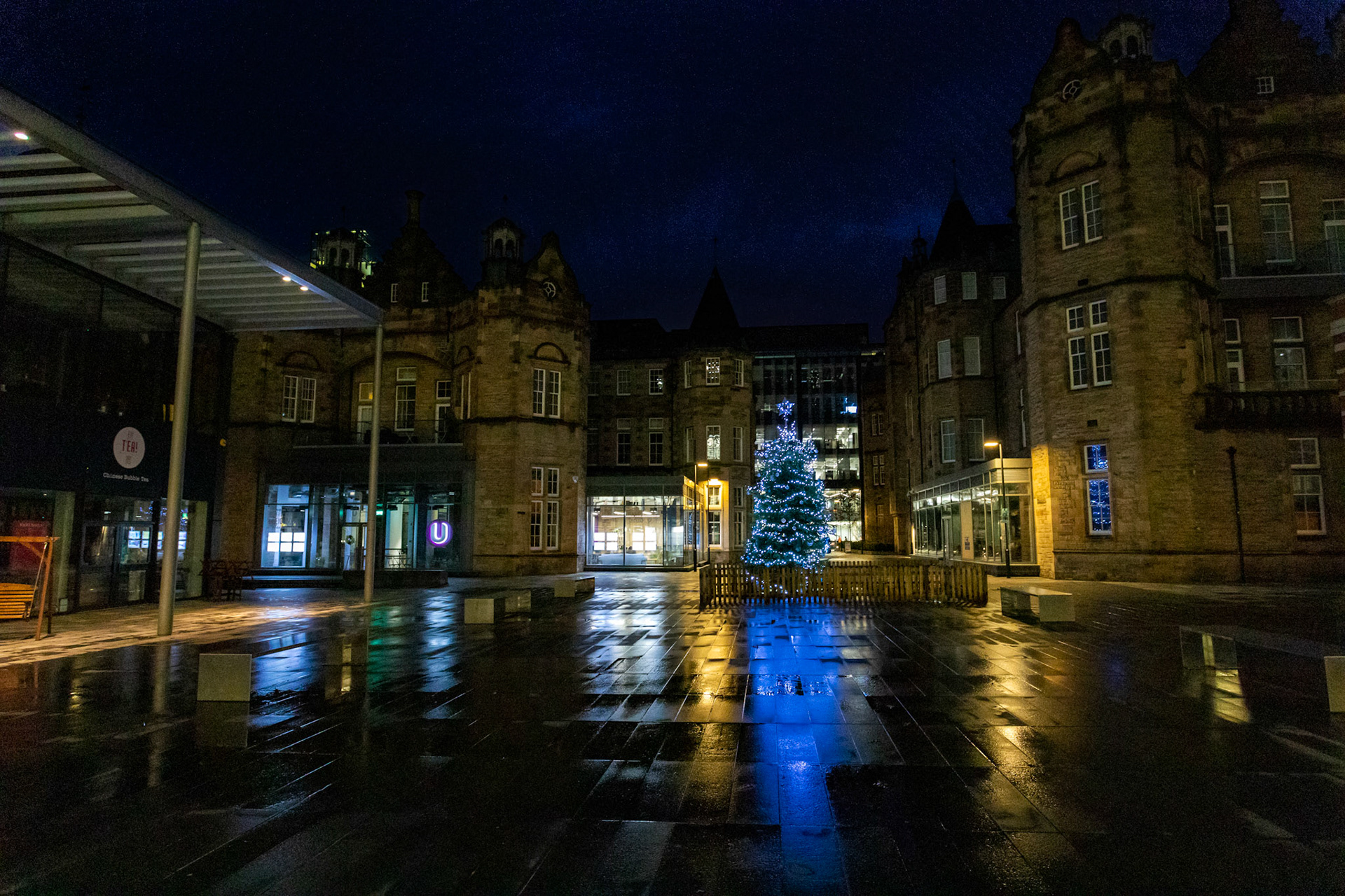 Round about the Old Edinburgh Royal HospitalPlease see my other Photographs at: www.jamespdeans.co.uk