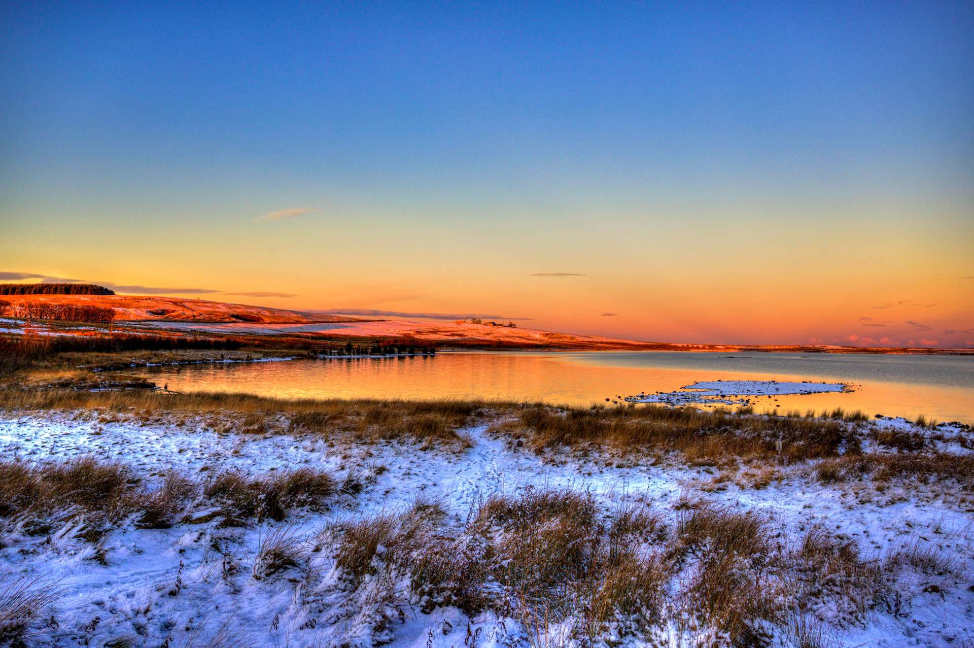 Harperrig 28 November 2021Please see my other photos at JamesPDeans.co.uk