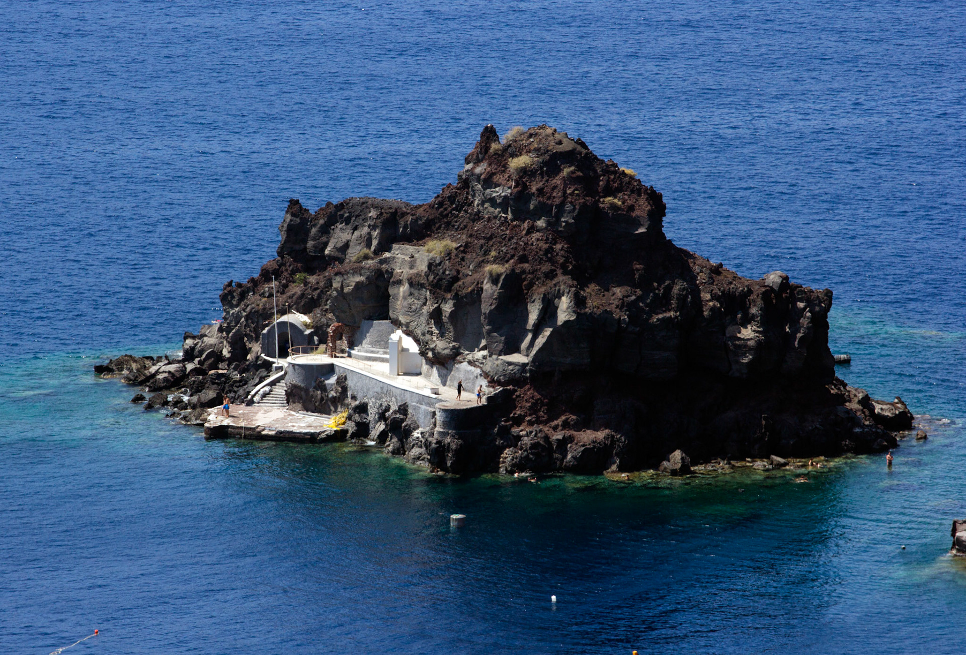 SantoriniPlease see my other Photographs at: www.jamespdeans.co.uk