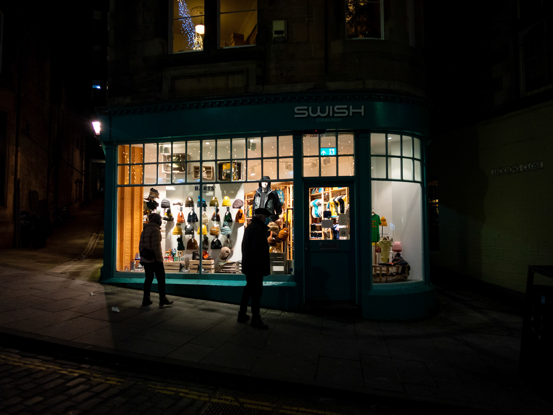 Edinburgh 02 December 2021 Please see my other photos at JamesPDeans.co.uk