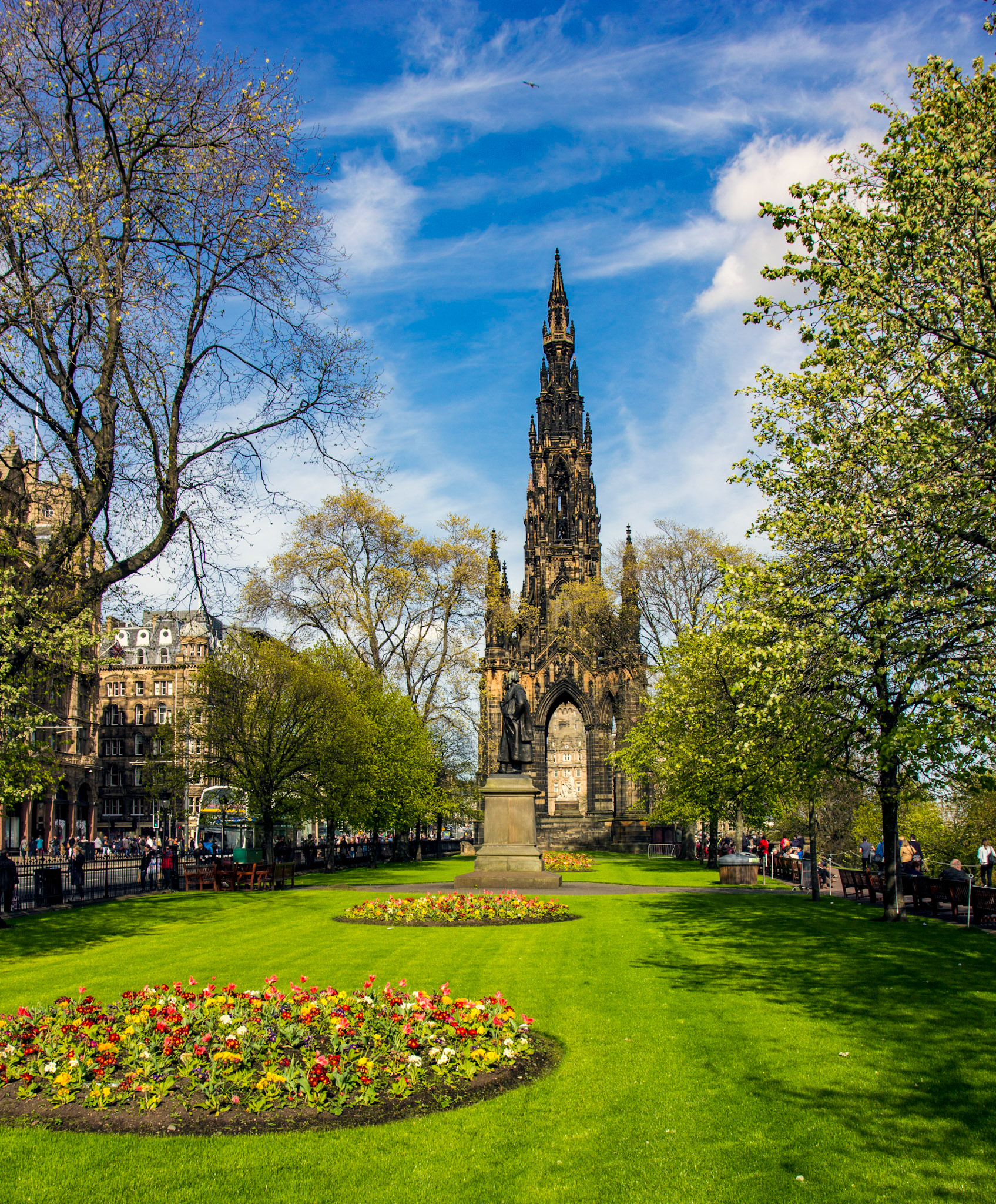 EdinburghPlease see my other Photographs at: http://www.jamespdeans.co.uk/