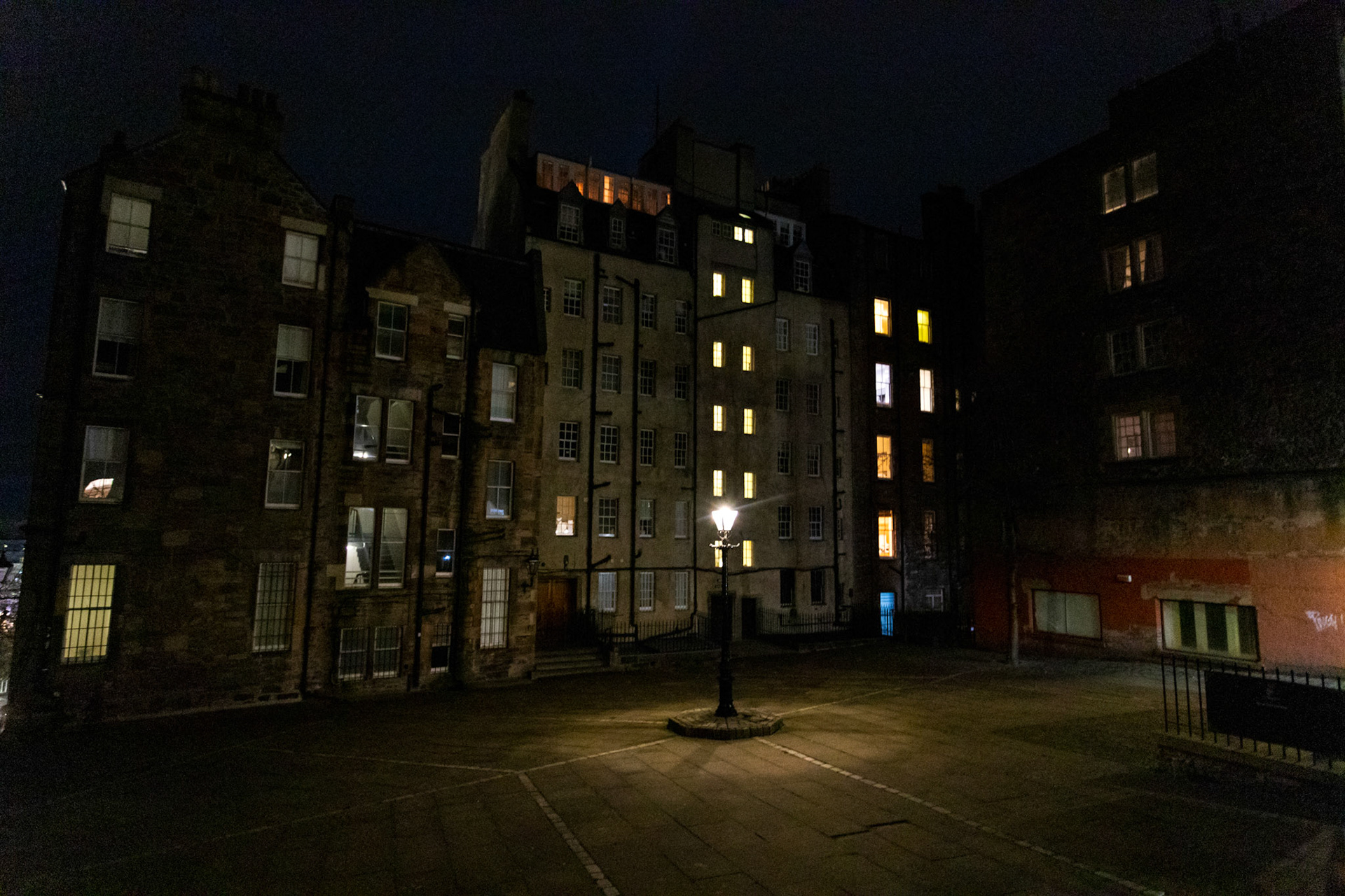 Edinburgh 02 December 2021 Please see my other photos at JamesPDeans.co.uk