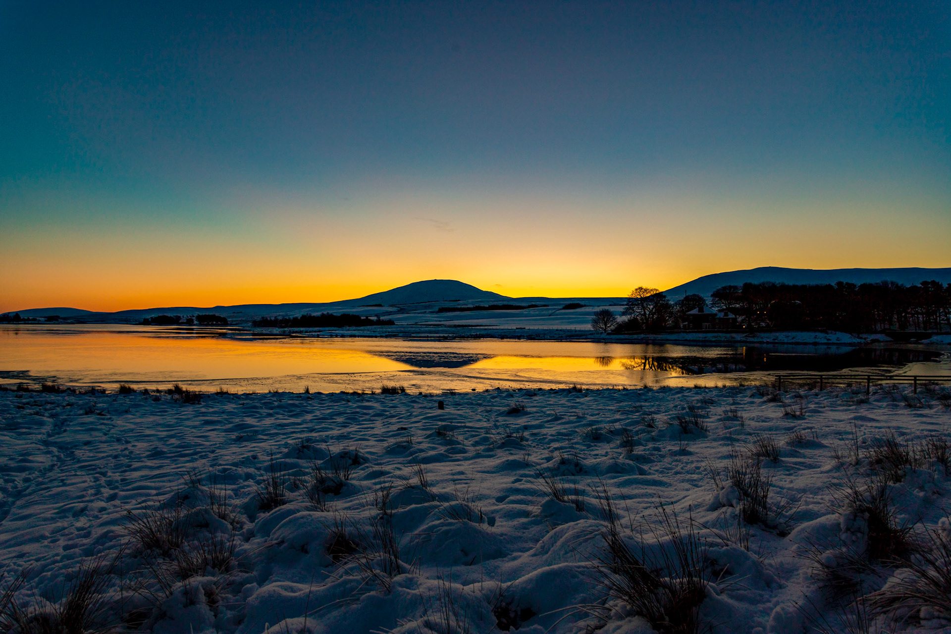Harperrig Reservoir 24 January 2021 Please see my other photos at JamesPDeans.co.uk