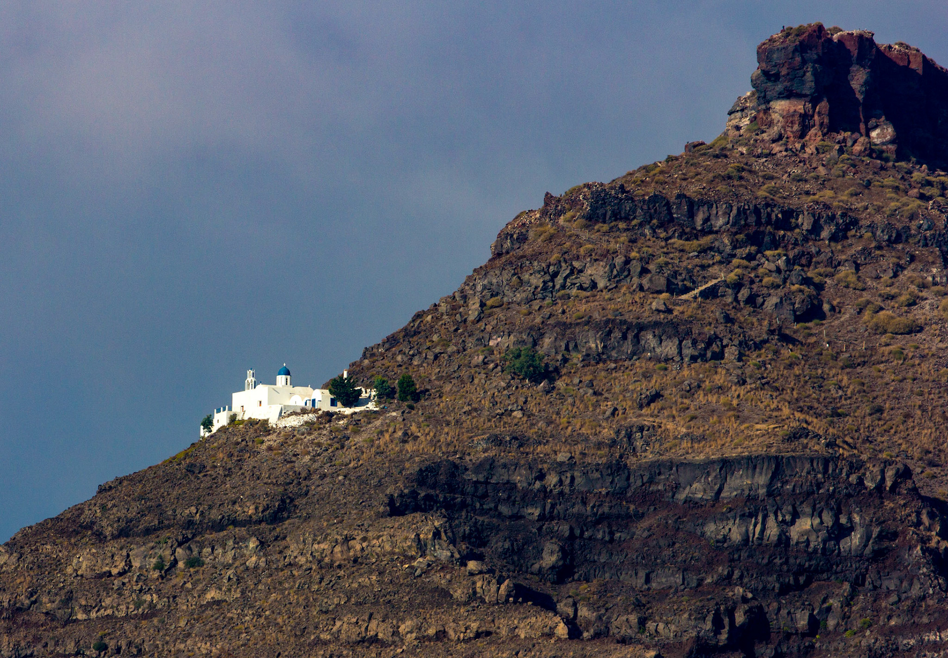 Clinging on Please see my other Photographs at: http://www.jamespdeans.co.uk/