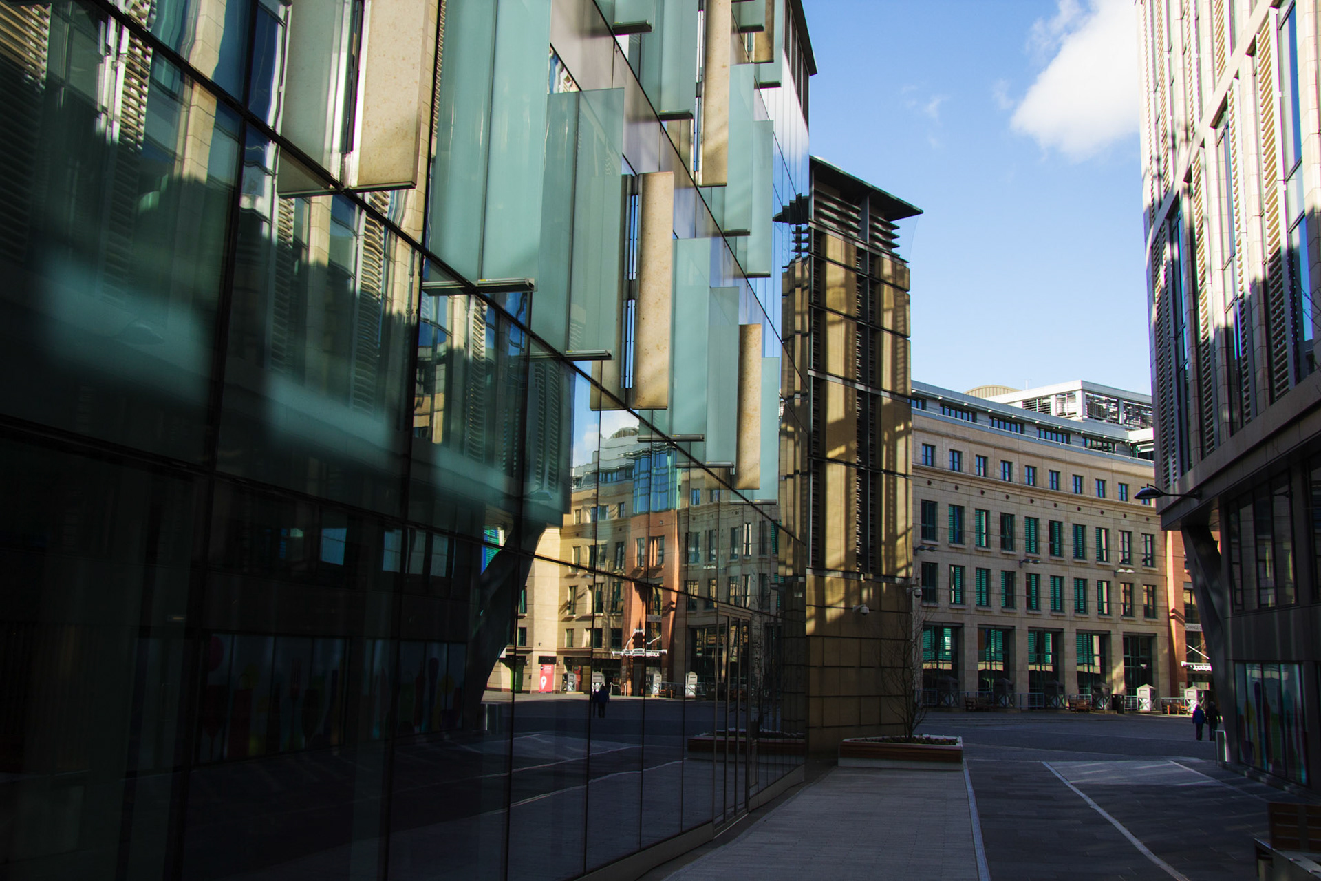 EdinburghPlease see my other Photographs at: http://www.jamespdeans.co.uk/