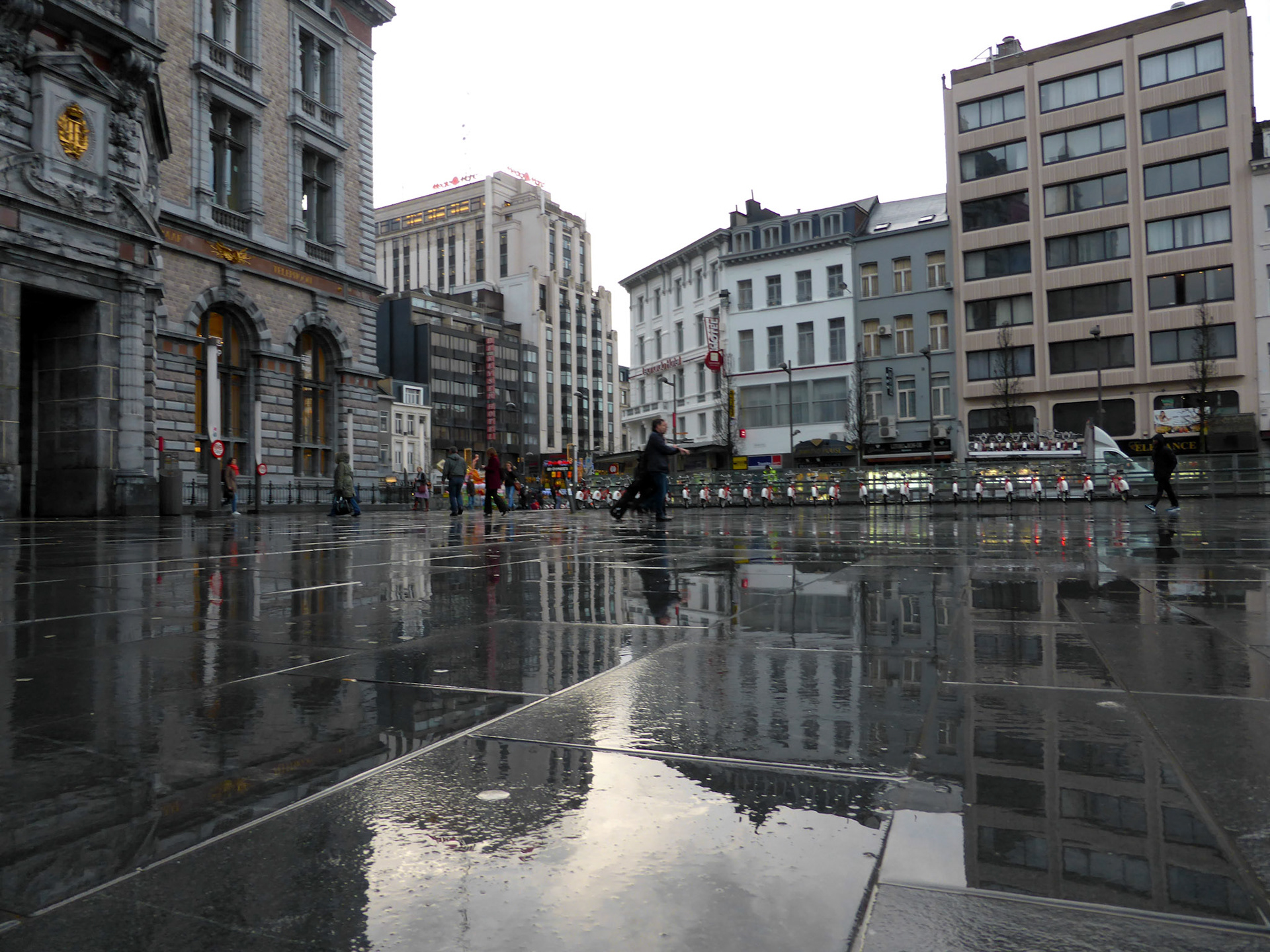 AntwerpPlease see my other Photographs at: http://www.jamespdeans.co.uk/