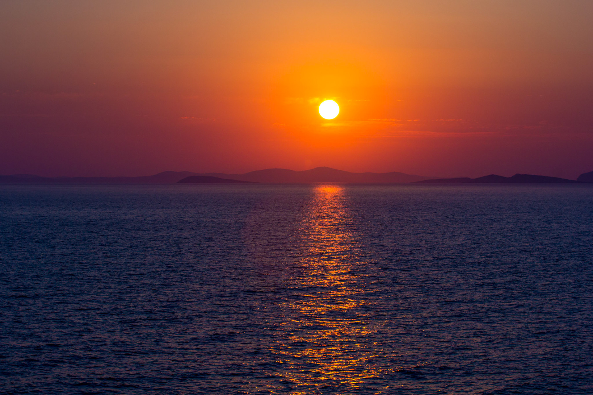 During the recent cruise, that Lynn &amp; I undertook, to celebrate our Silver Wedding Anniversary, we had some spectacular sunsets. This one is after leaving Santorini, heading for Izmir.