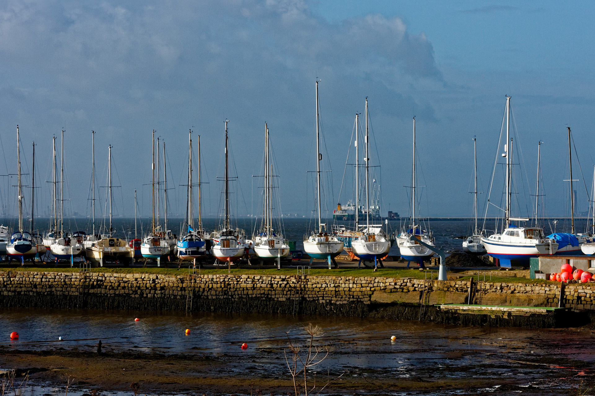 Limekilns, FifePlease see my other Photographs at: www.jamespdeans.co.uk