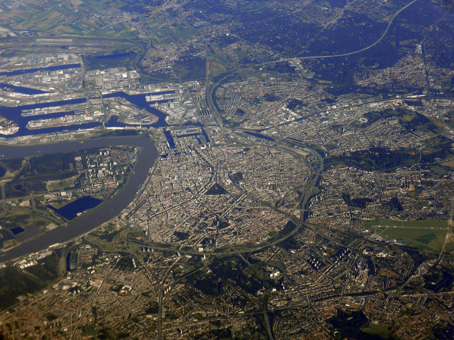 AntwerpPlease see my other Photographs at: http://www.jamespdeans.co.uk/