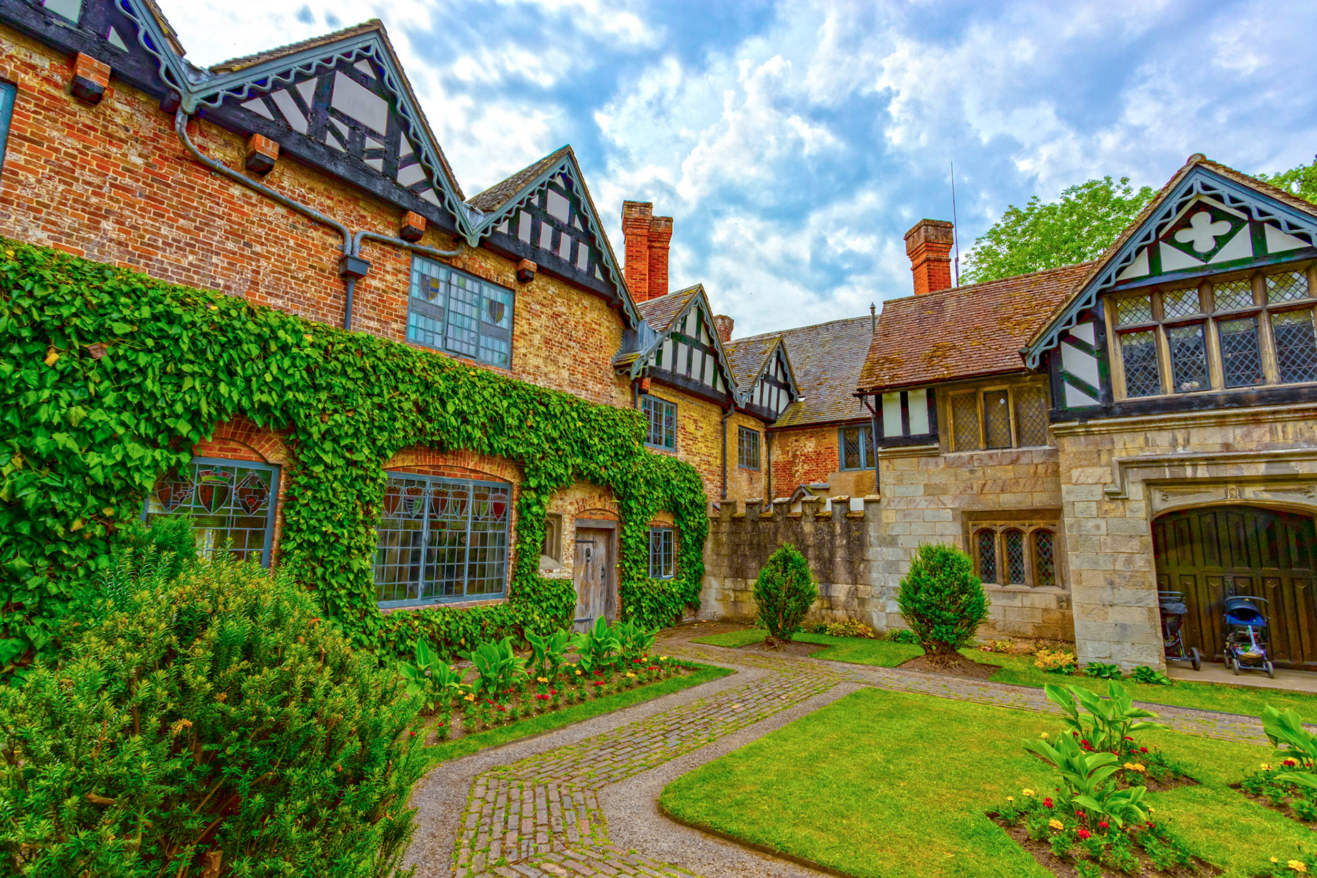 Baddesley Clinton 18 June 2023