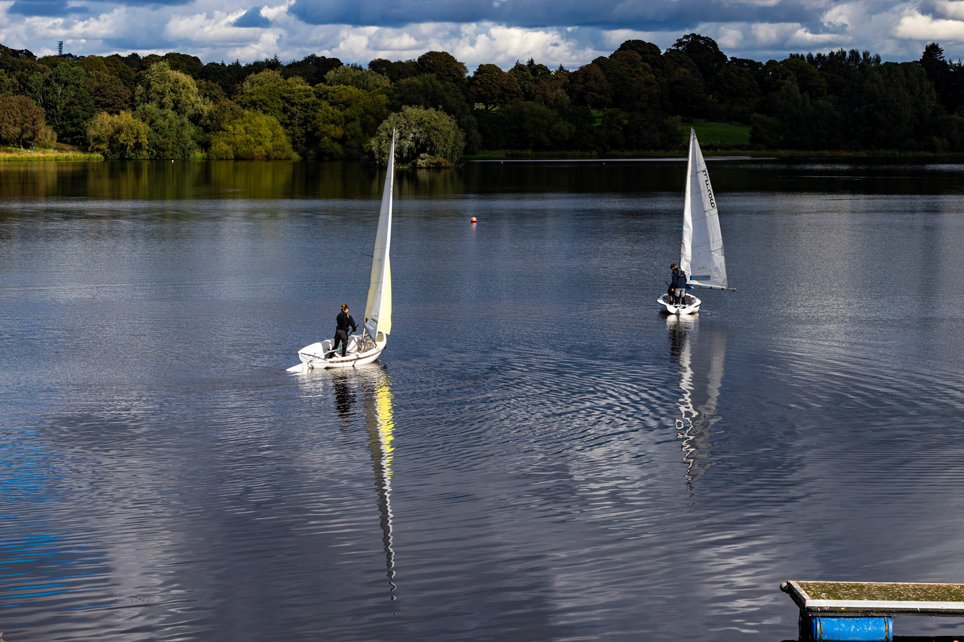 Sailing on Linlithgow Loch, with Reflections - 24 September 2022