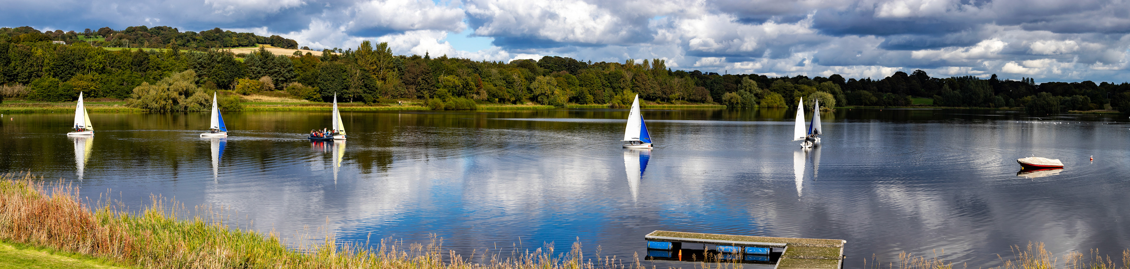 Sailing on Linlithgow Loch, with Reflections - 24 September 2022