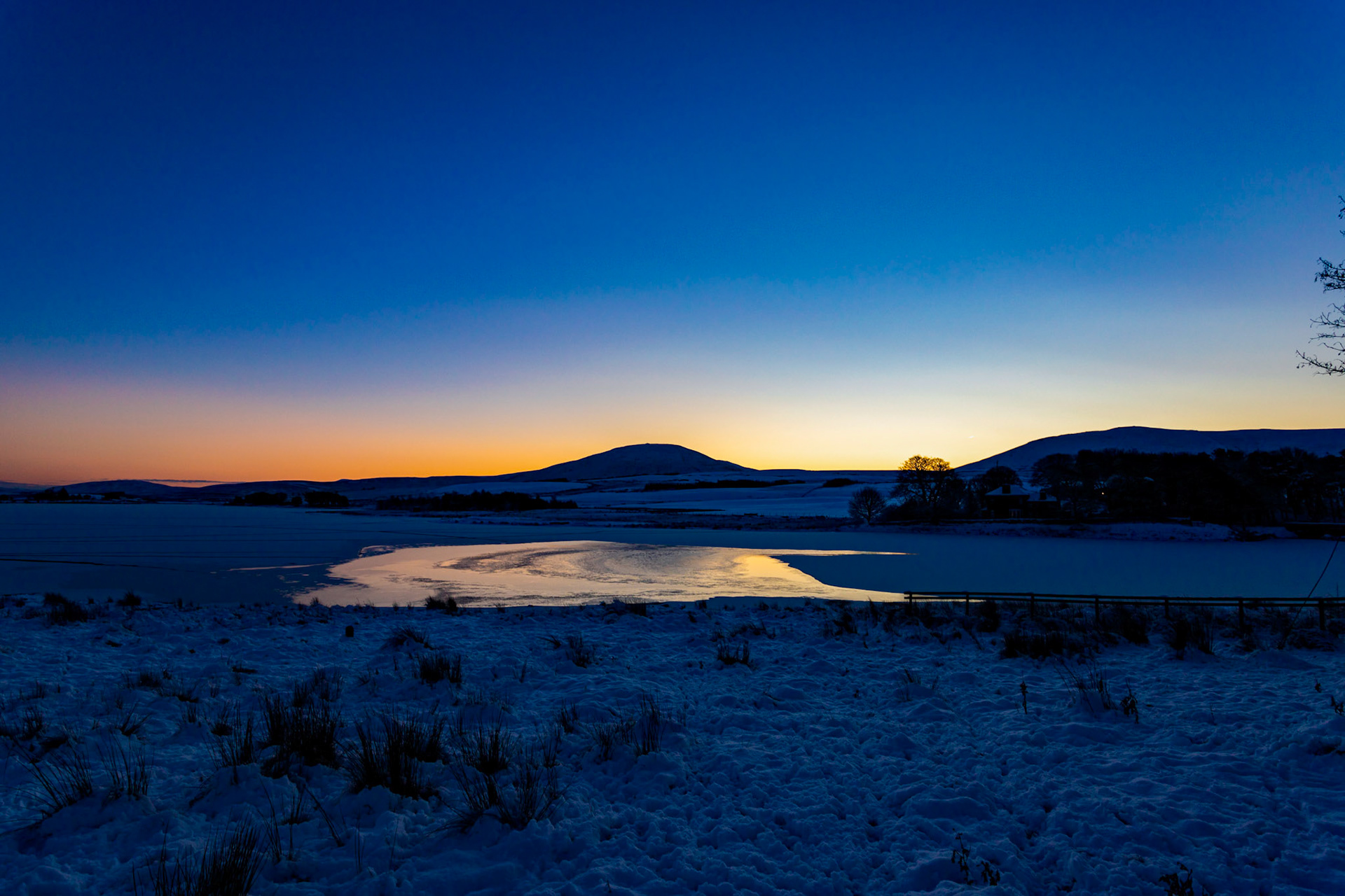 Harperrig Reservoir 30 December 2020 Please see my other photos at JamesPDeans.co.uk
