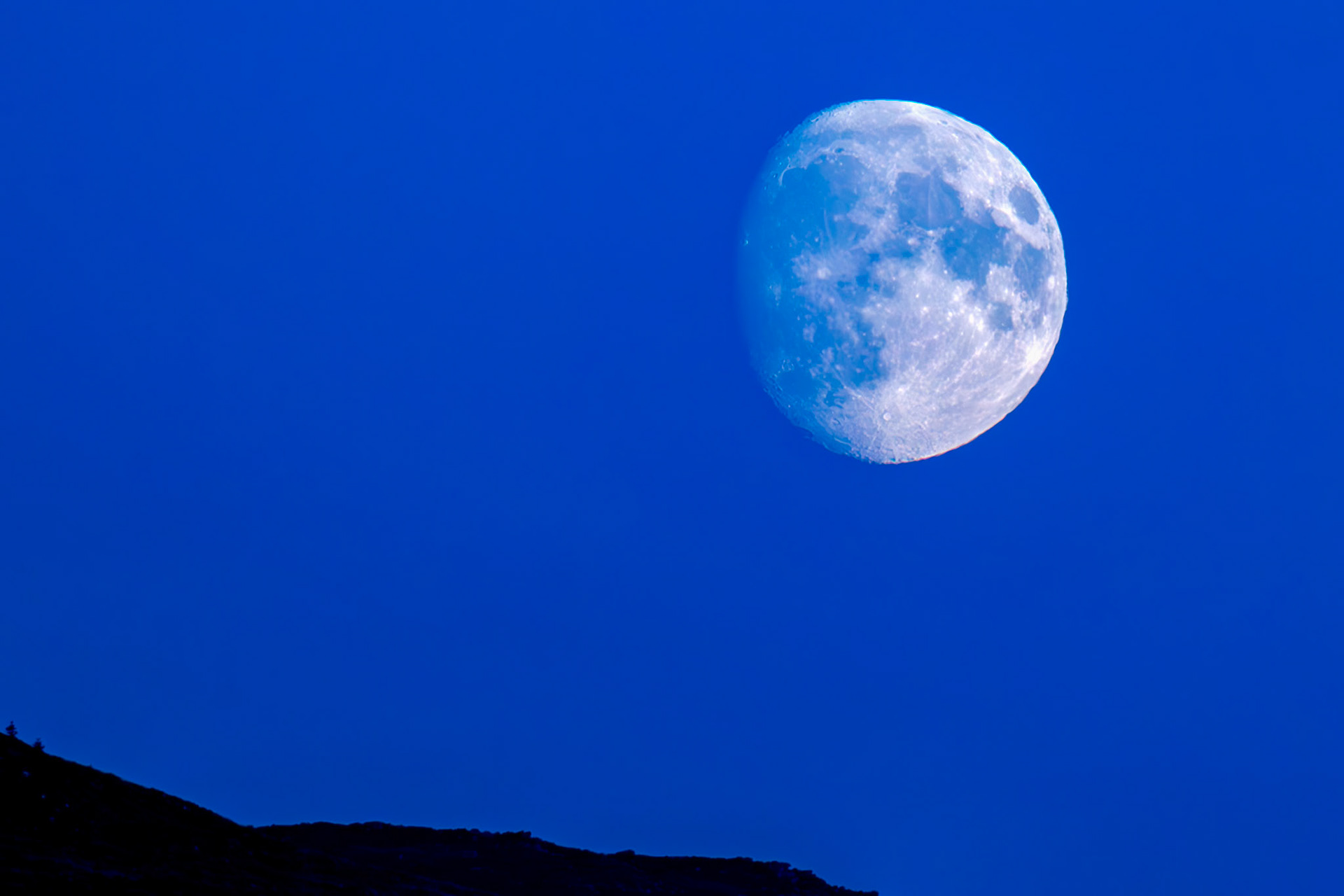 Moon at Harperrig 14 October 2024